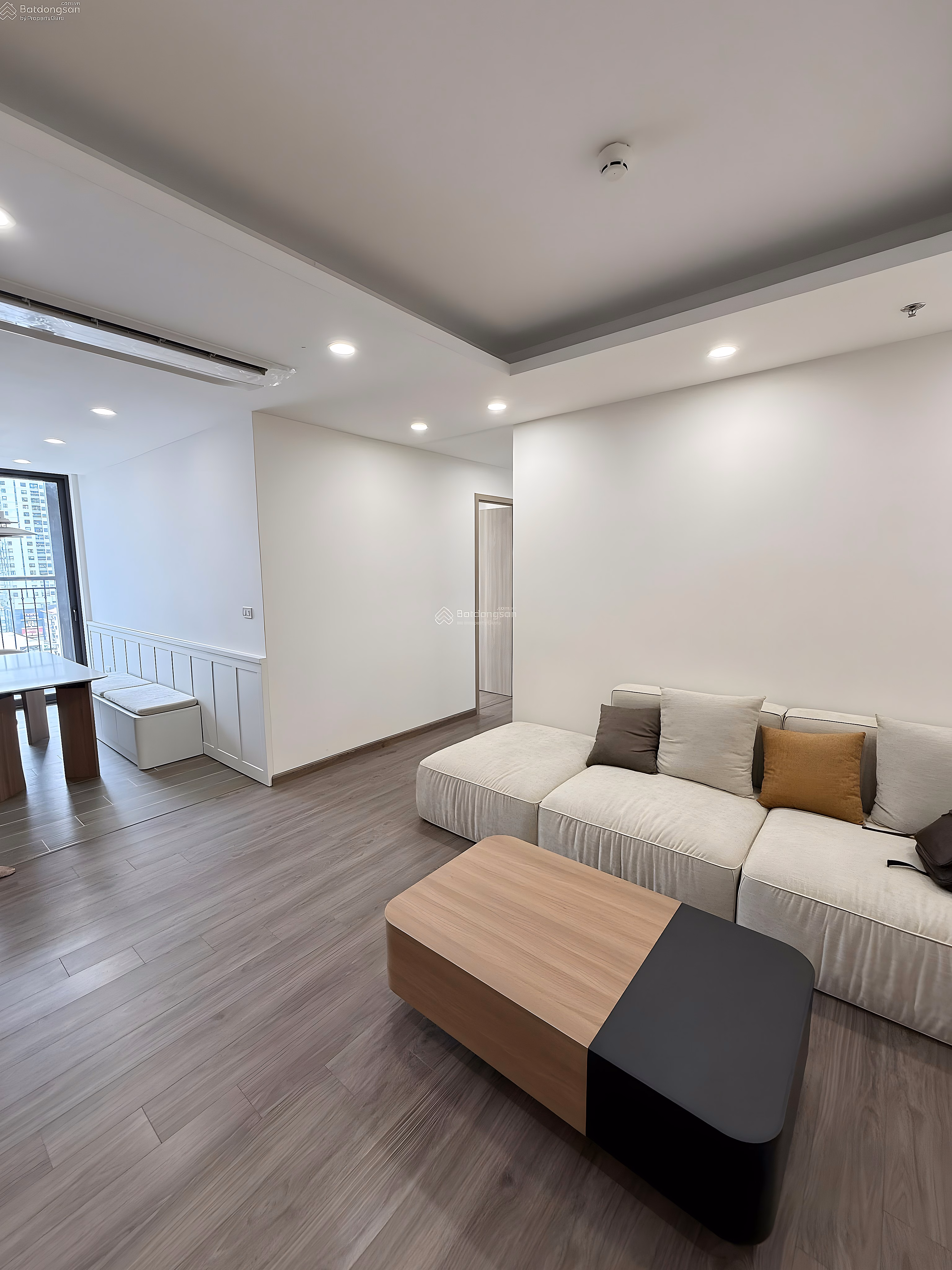 Specializing in renting Handico apartments with 2-3 bedrooms from basic to fully furnished, 100% new to suit your needs. 0977 858 ***