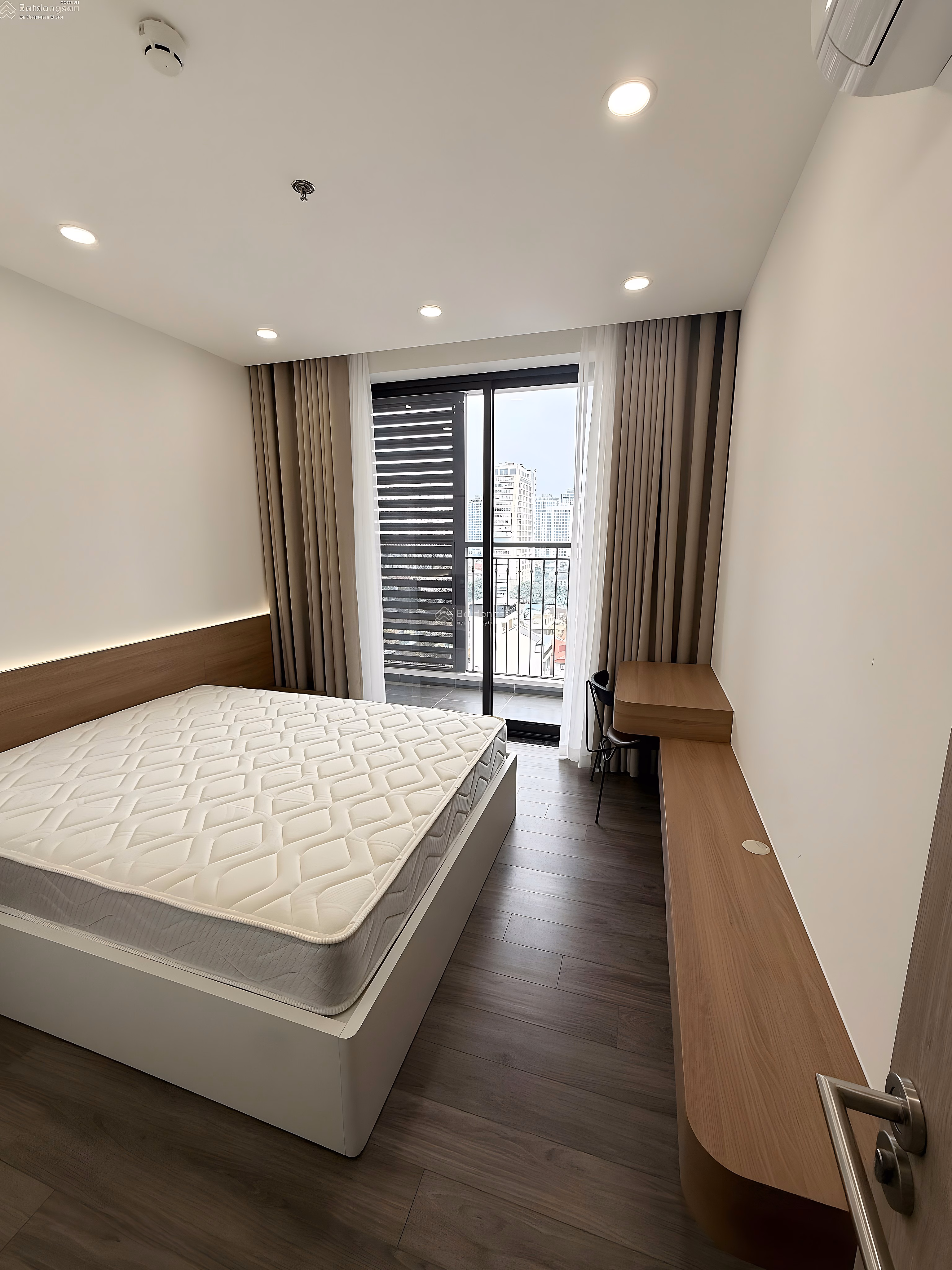 Specializing in renting Handico apartments with 2-3 bedrooms from basic to fully furnished, 100% new to suit your needs. 0977 858 ***