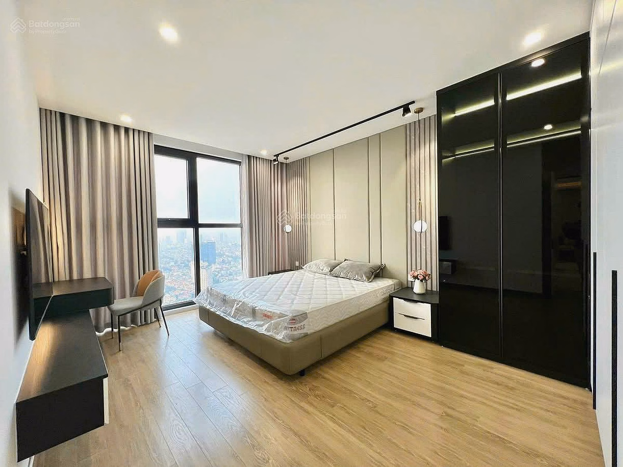 Golden Park 3 bedroom corner apartment for sale. 115m2, nice floor, ready for parking, red book***