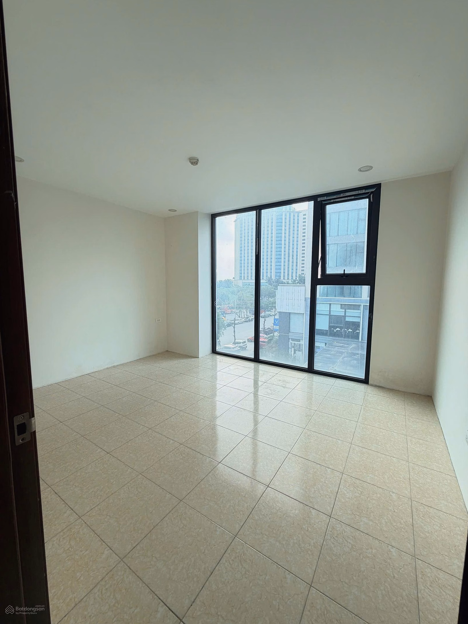 Owner needs money to sell urgently! CC MHDI 98m2 8.1 billion, nice house, ready book