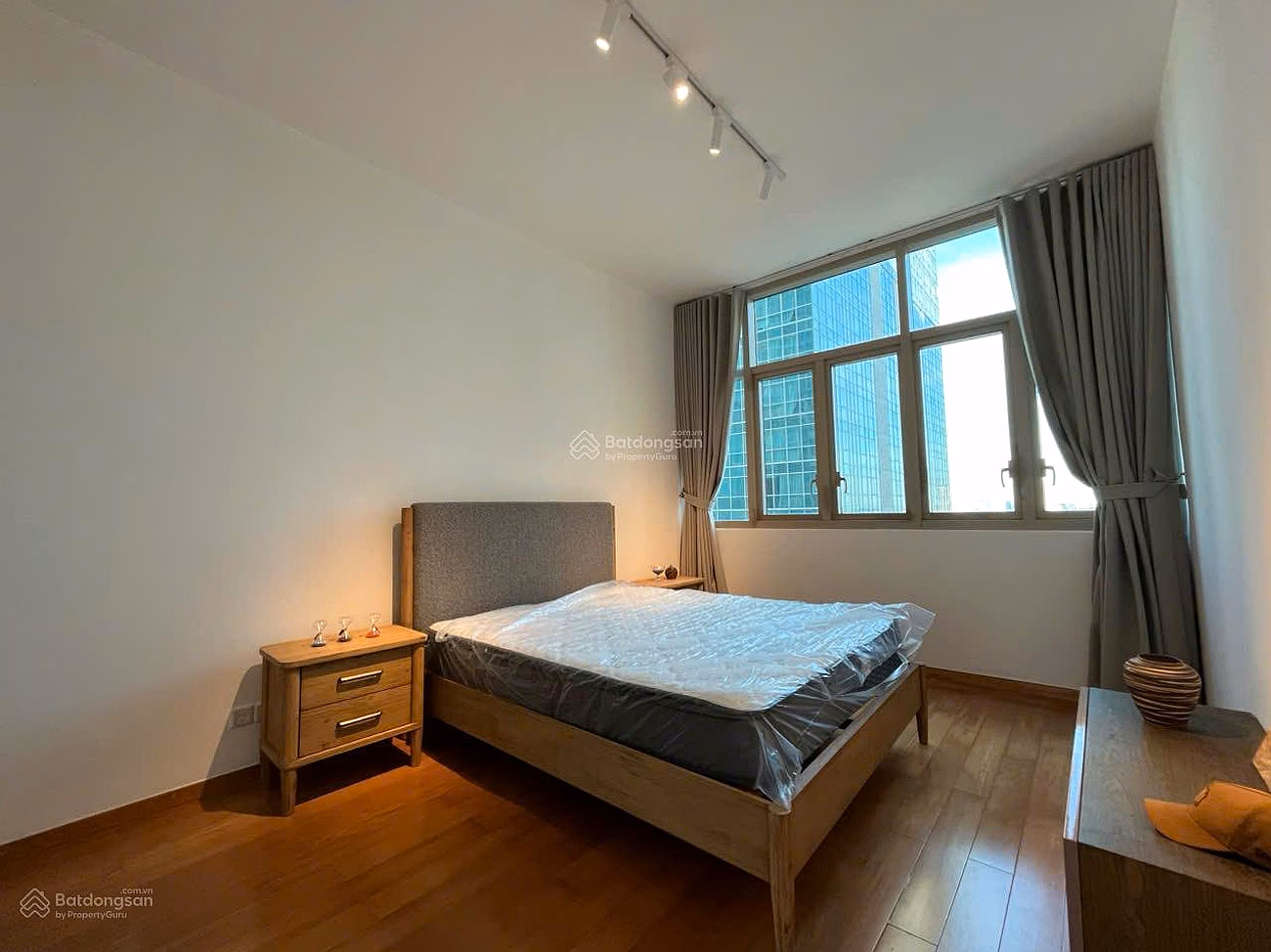 Hunt for 2 bedrooms at The Vista An Phu, beautiful house, luxurious design, airy view, pink book available at cheap price