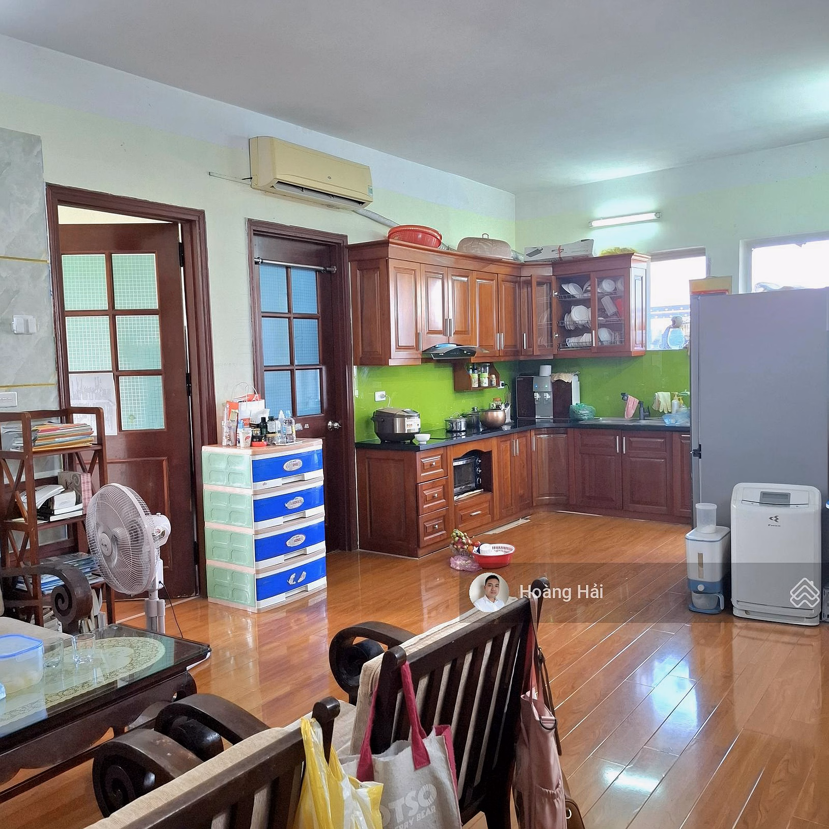 Selling Viet Hung CHCC corner apartment 72m2 2 bedrooms for only 4.15 billion