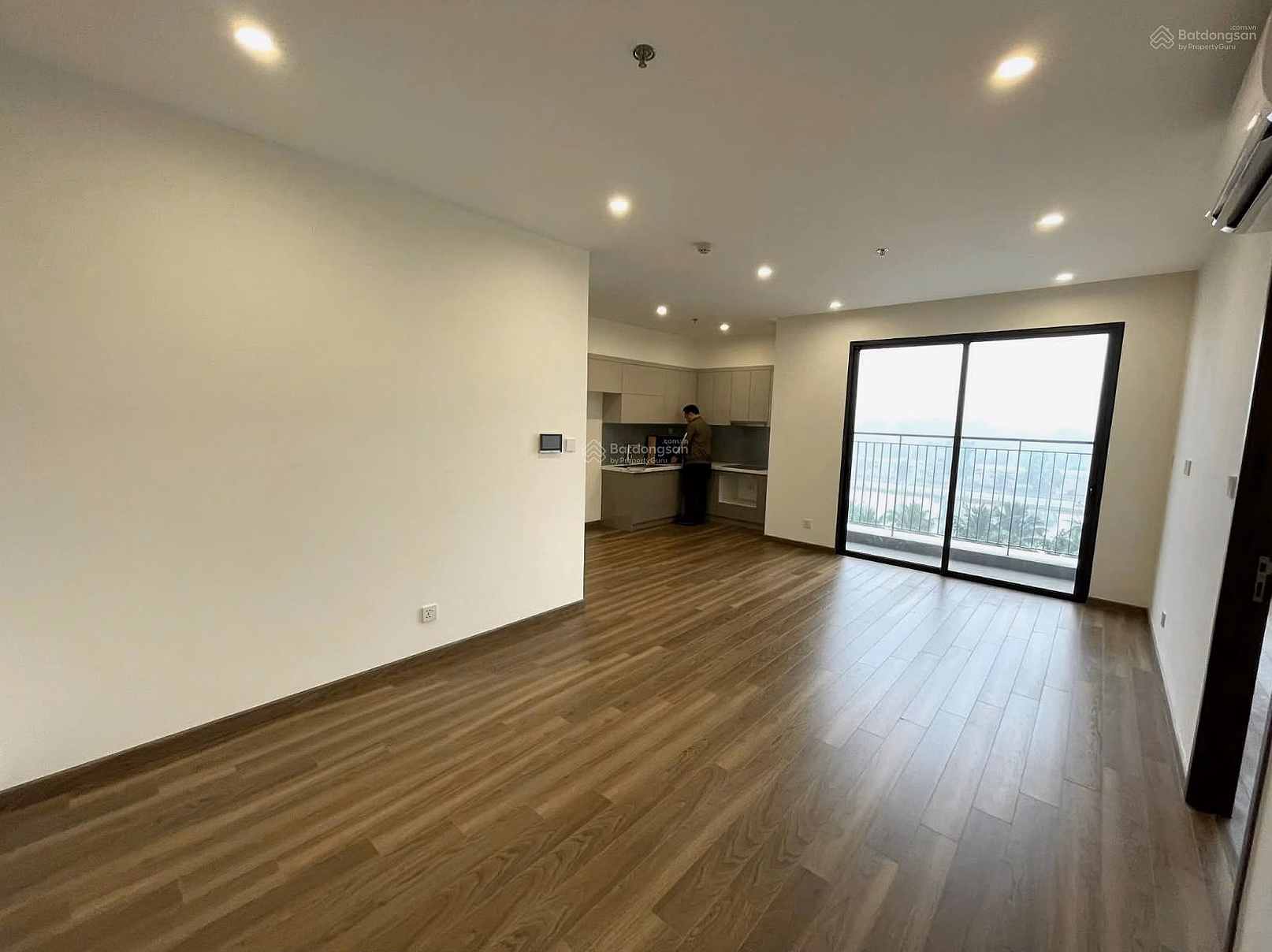 3 bedrooms Southeast corner - river view price 6.39 billion in Zurich 3