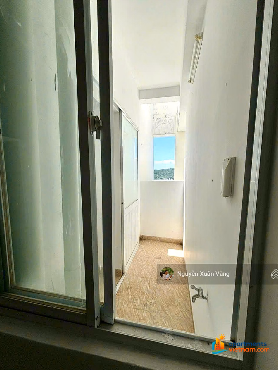 Sea view apartment for sale - Hoang Quan apartment building - North Nha Trang. Area: 60m2 with 2 bedrooms, 2 bathrooms, pink book