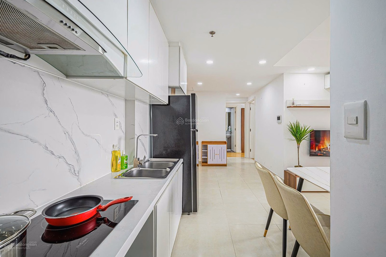 2 bedroom apartment priced at only 7.7 billion, brand new house, 80% loan support*** Mr. Hoai