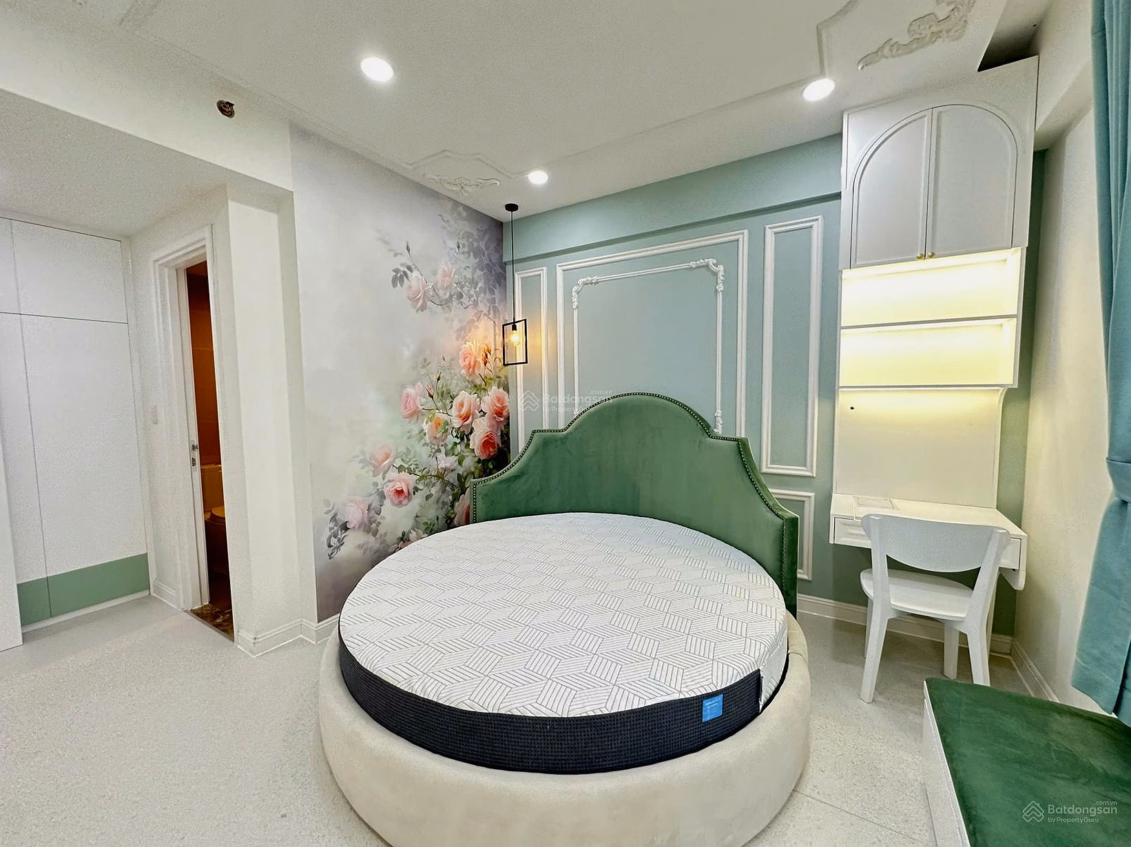 Selling Masteri Thao Dien, 3 bedrooms, direct river view, corner apartment, price 11.6 billion***