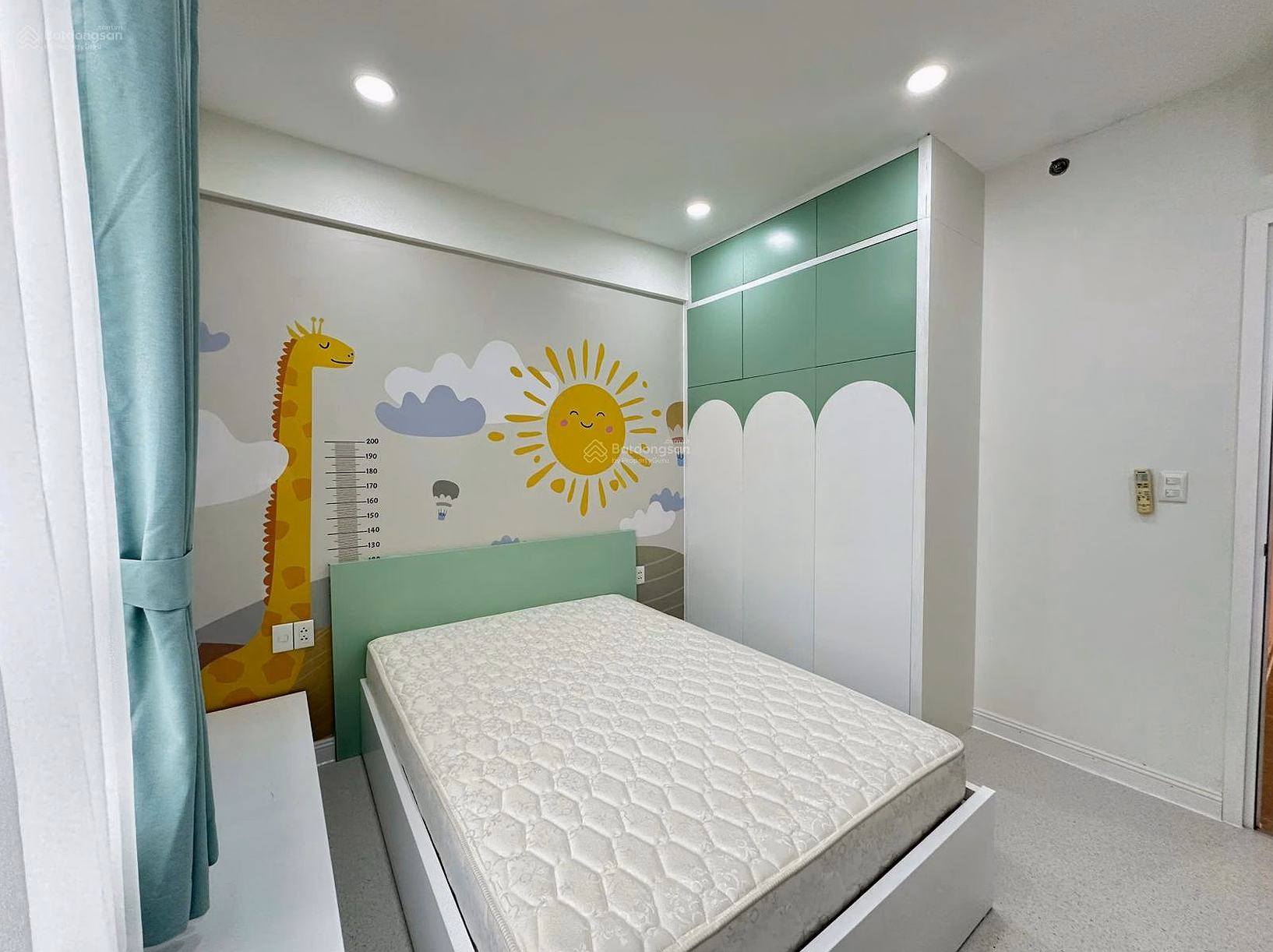Selling Masteri Thao Dien, 3 bedrooms, direct river view, corner apartment, price 11.6 billion***