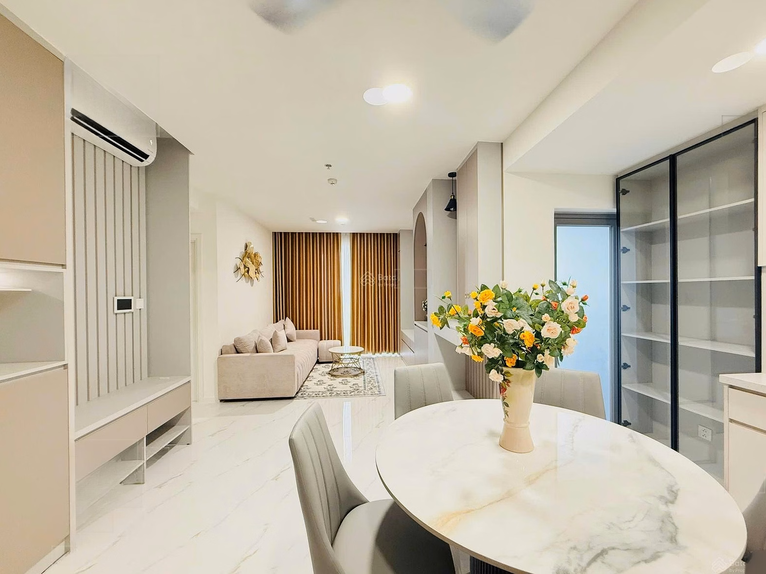 Good price, 2 bedroom, 2 bathroom, 80m2 apartment for sale for 5.3 billion, has pink book, full furniture, 24/7 house viewing