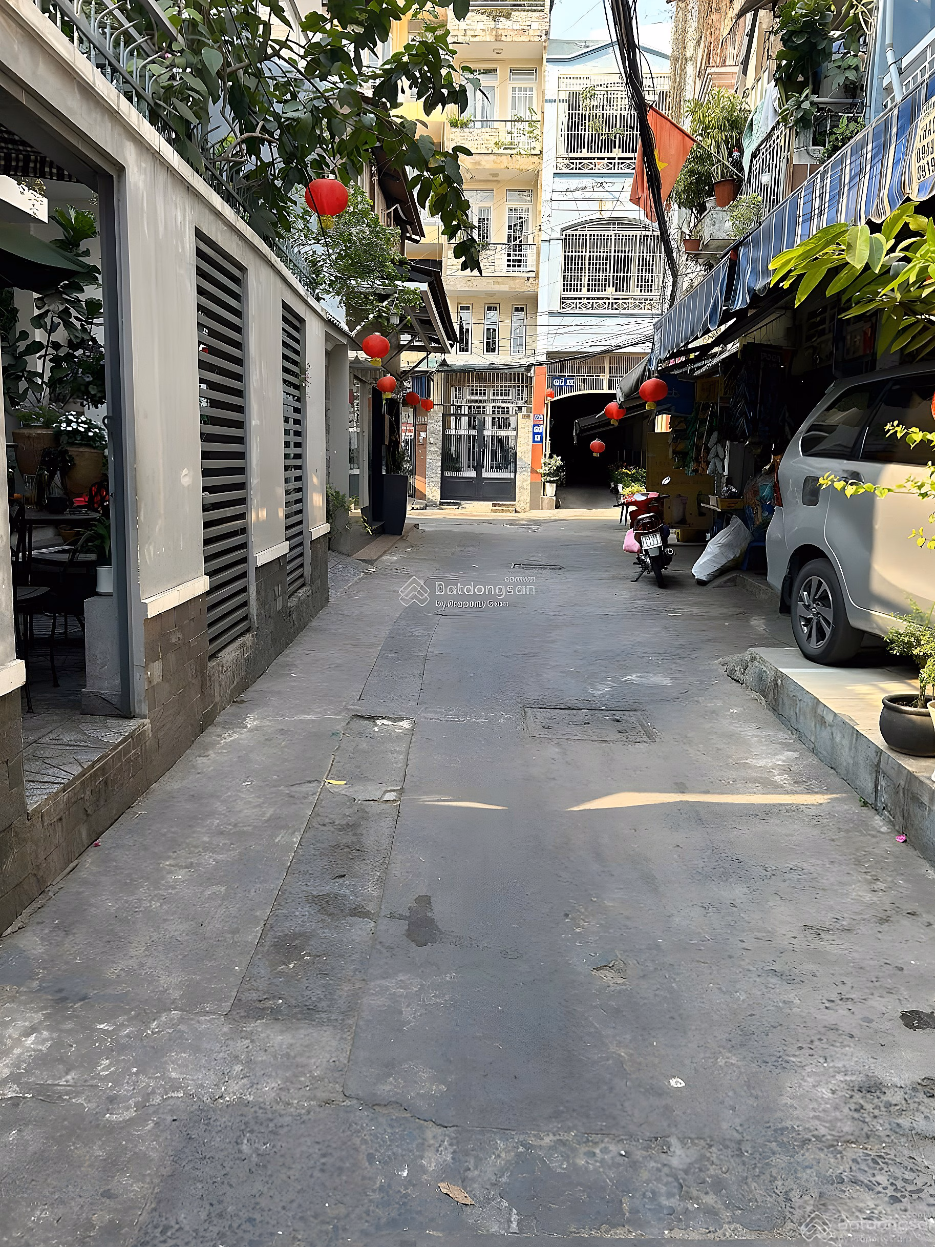 Land for sale on Nguyen Van Dau, next to Van Lang University