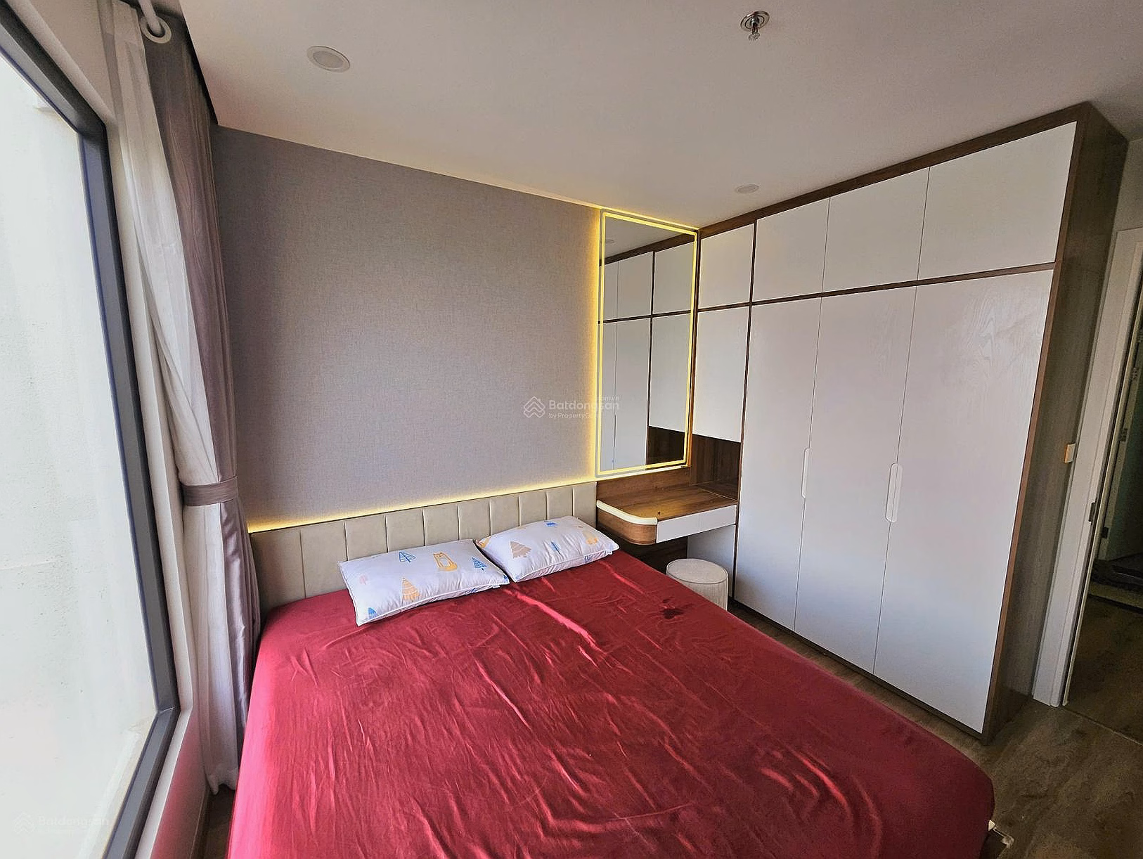 Apartment for sale at good price: Studio 2.2 billion, 1 bedroom + 3.2 billion, 2 bedroom 4 billion, 3 bedroom - 5.5 billion Vinhomes Smart City urban area