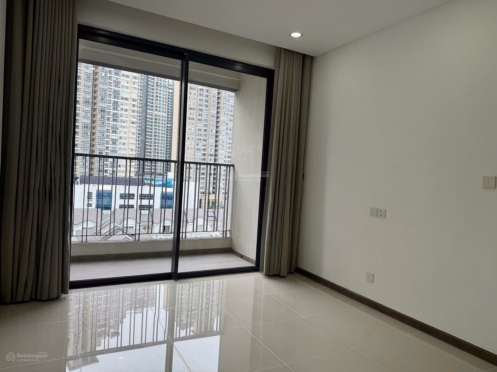 Apartment for sale at Opal SaiGon Pearl, 17,556 billion, 135.88m2, 3 bedrooms, 2 bathrooms Hot!