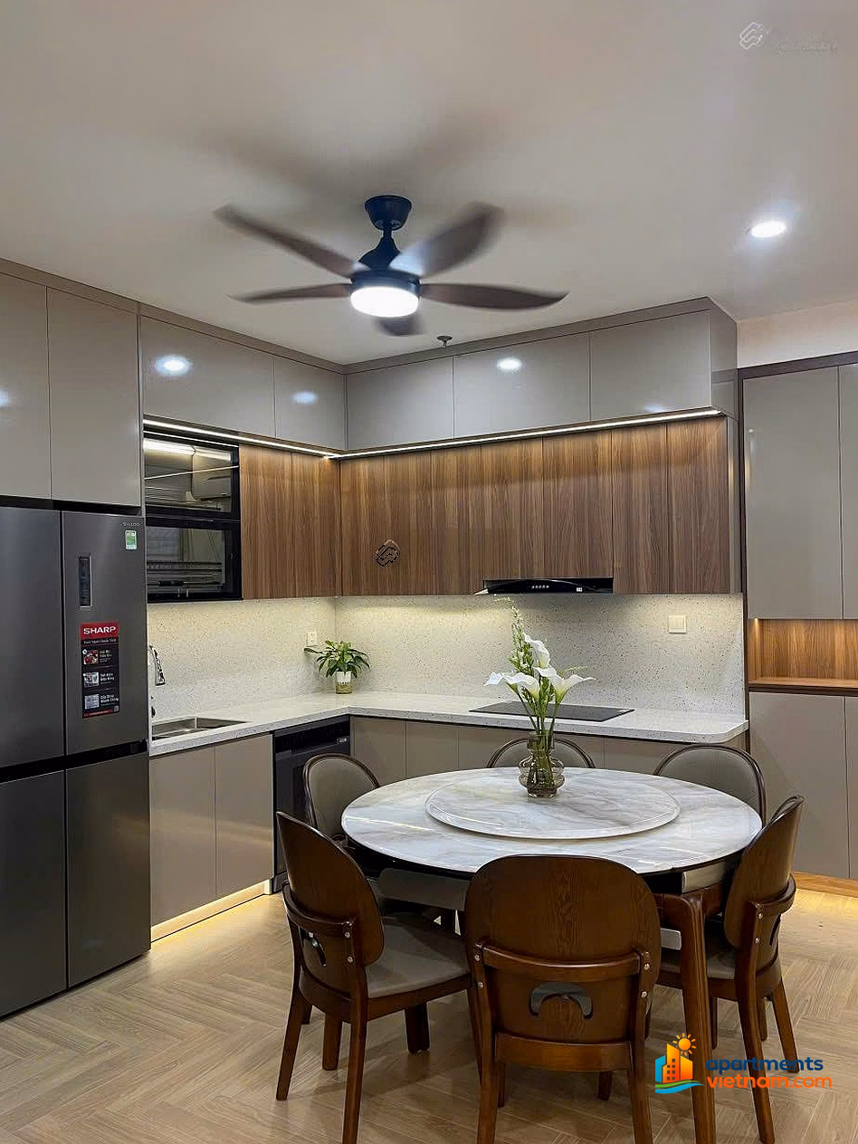 Hoang Thanh Pearl, 7.8 billion, 80m2, 2 bedrooms, 2 bathrooms, red book, full new furniture, middle floor with open view