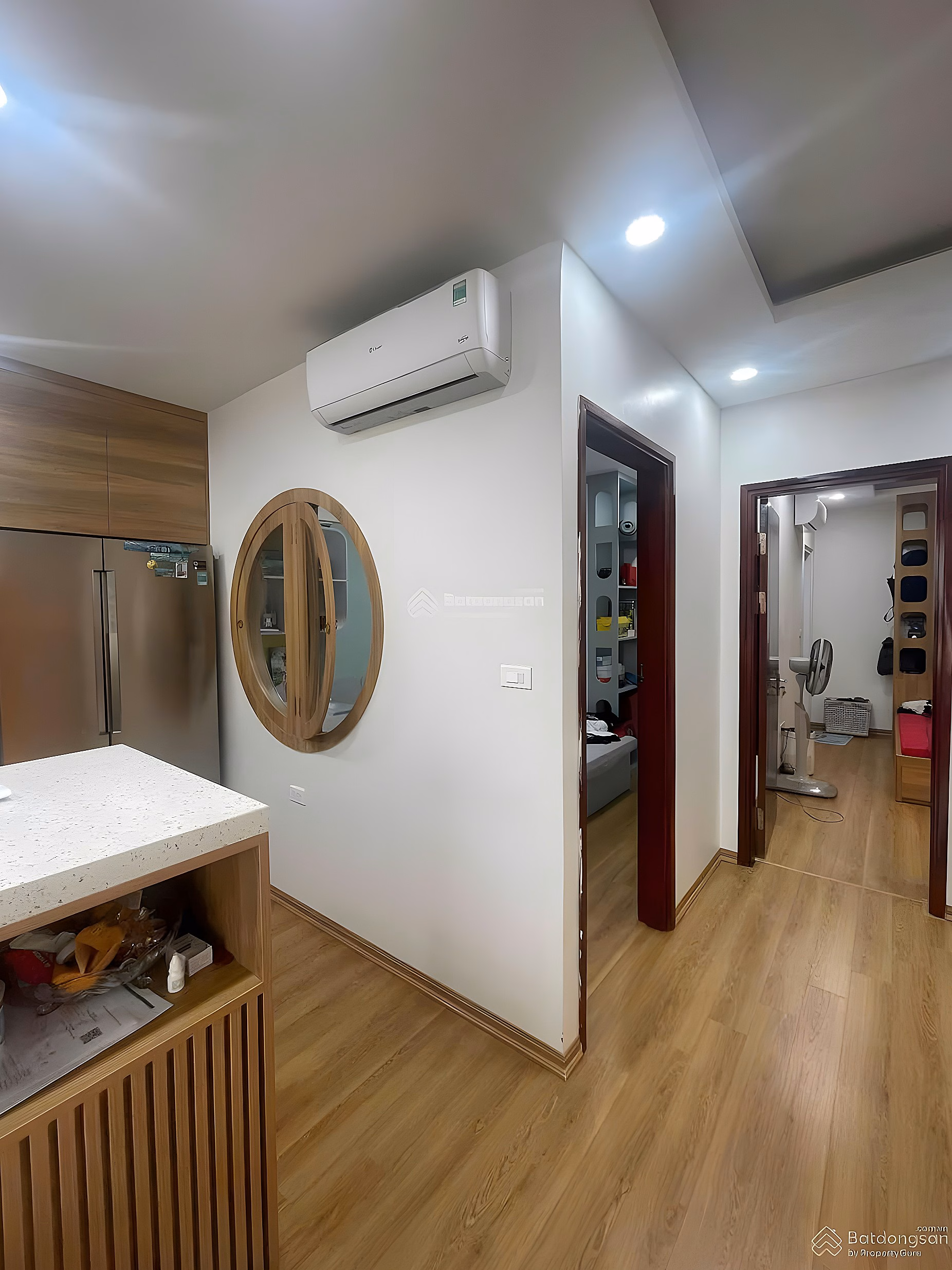 Green Stars CC for sale, Pham Van Dong, area 68m2, middle floor, cool direction, full furniture, price 5.5 billion