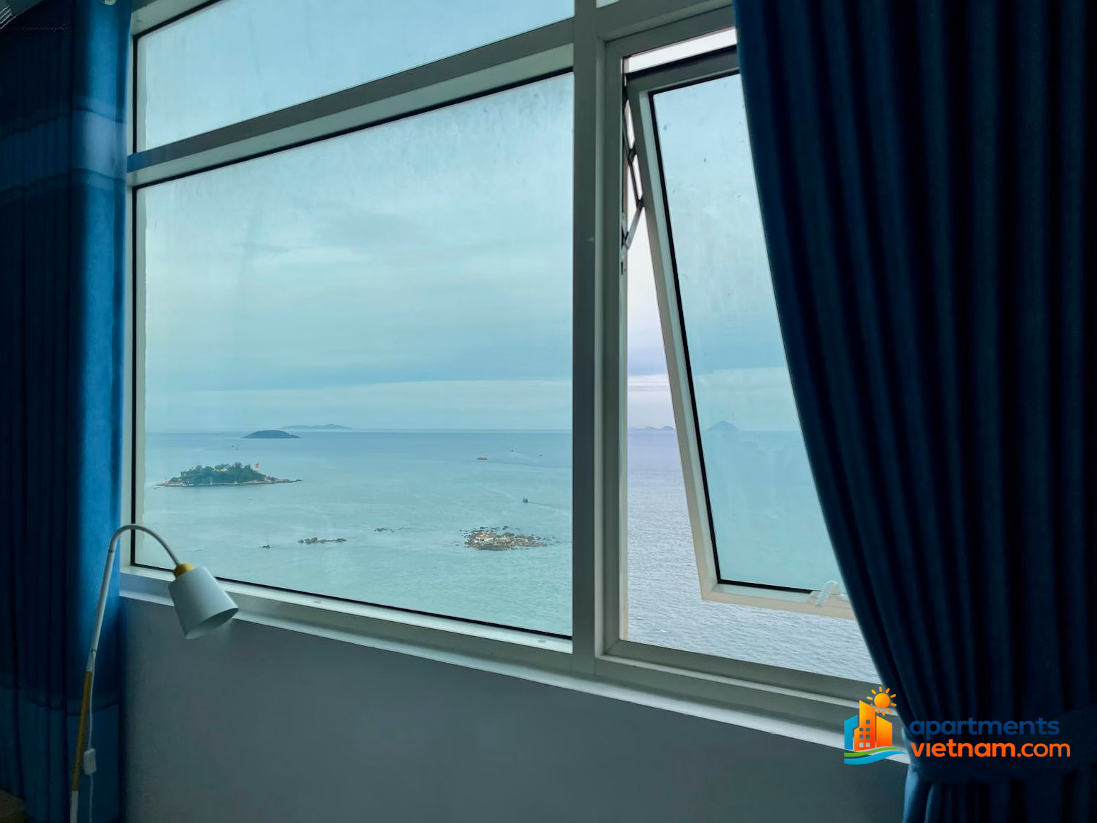 2 bedroom apartment for rent with sea view in Muong Thanh Khanh Hoa