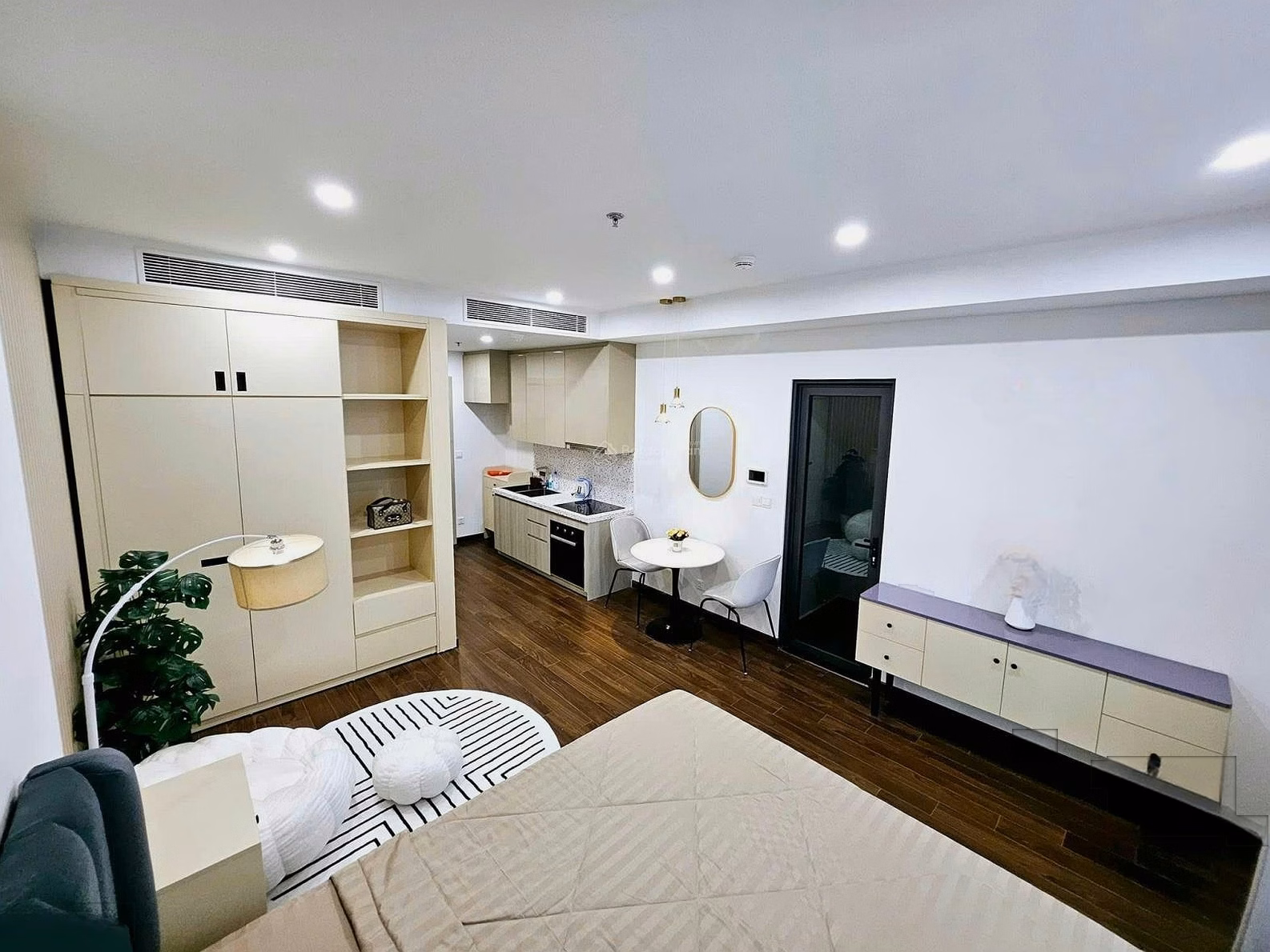 Urgent sale! Studio apartment, priced at 2.5 billion, fully furnished at A Masteri West Heights building