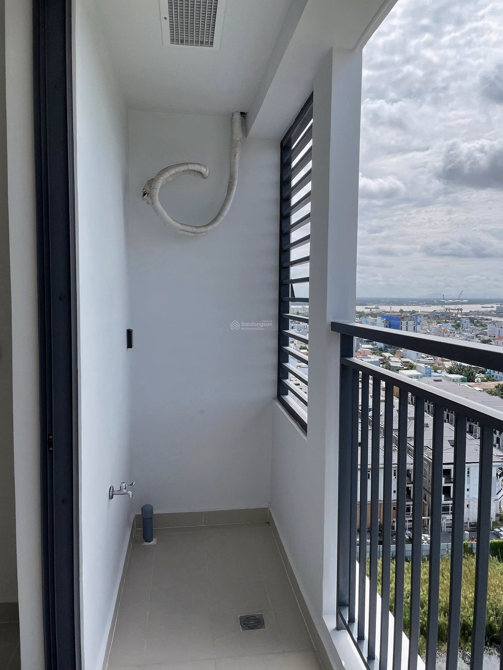 Owner sells Boulevard apartment in District 7, area 50m2, fully furnished