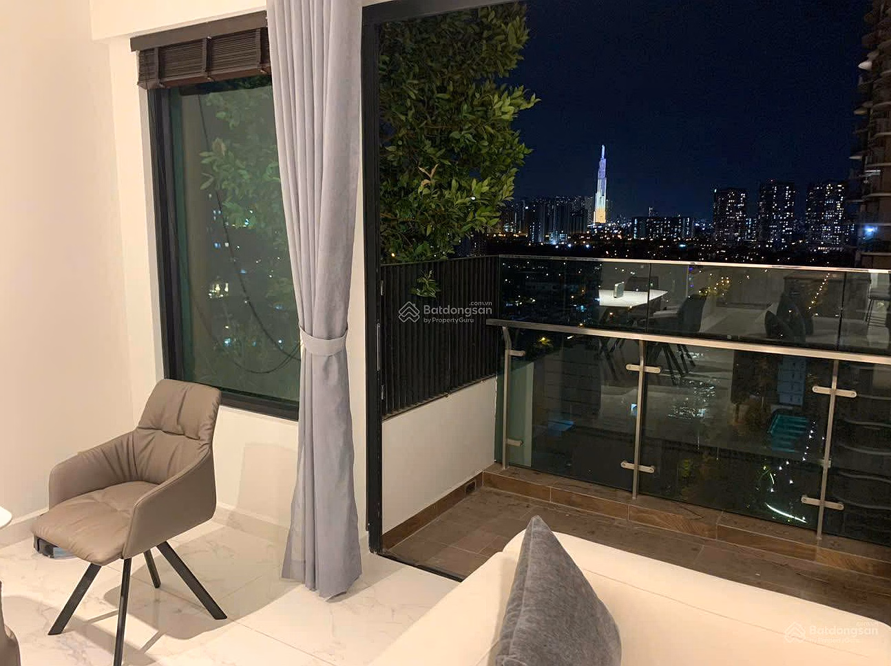 The owner sent Feliz En Vista 4 bedroom 4 bathroom apartment for sale for 27 billion