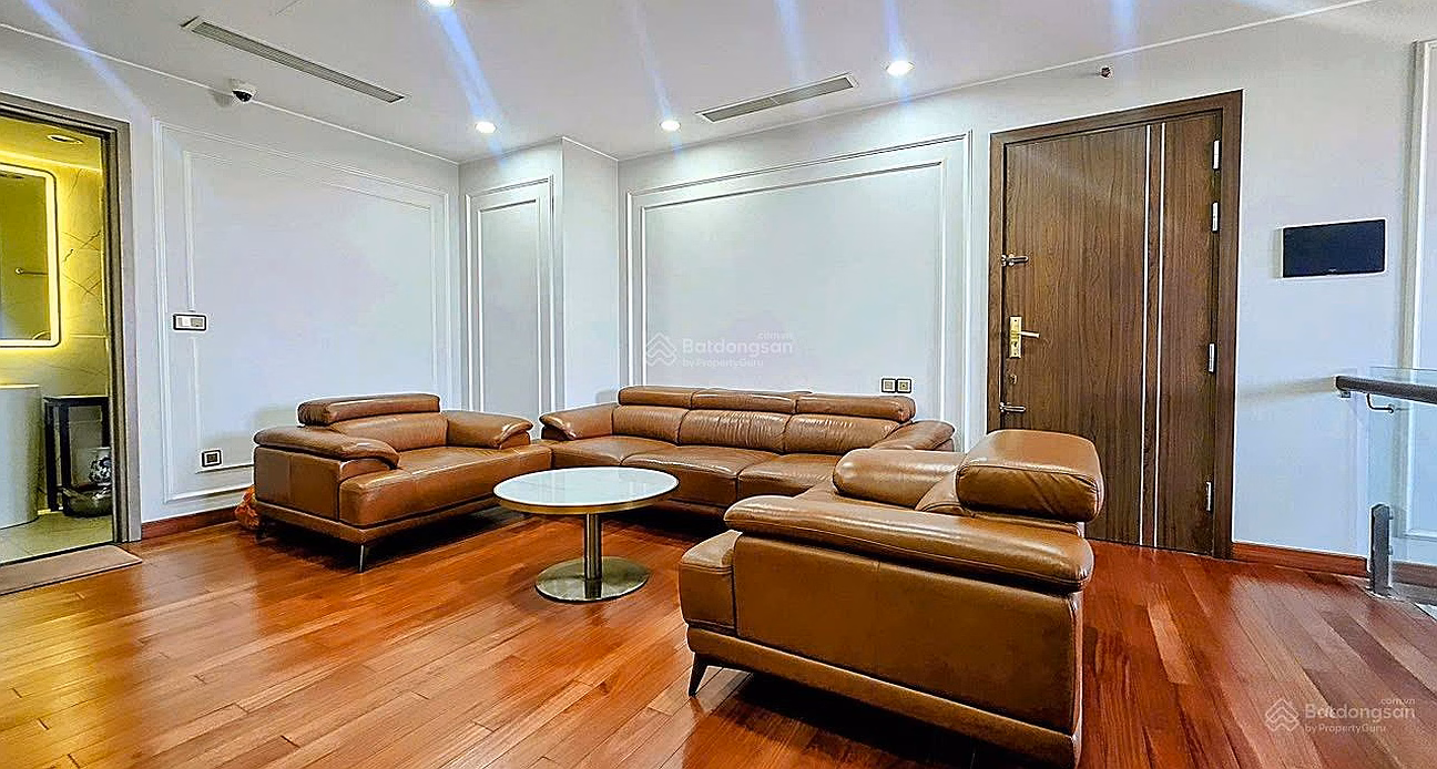 For sale CH Penthouse Duplex, corner unit, 2 open sides, 4 bedrooms, high-class furniture