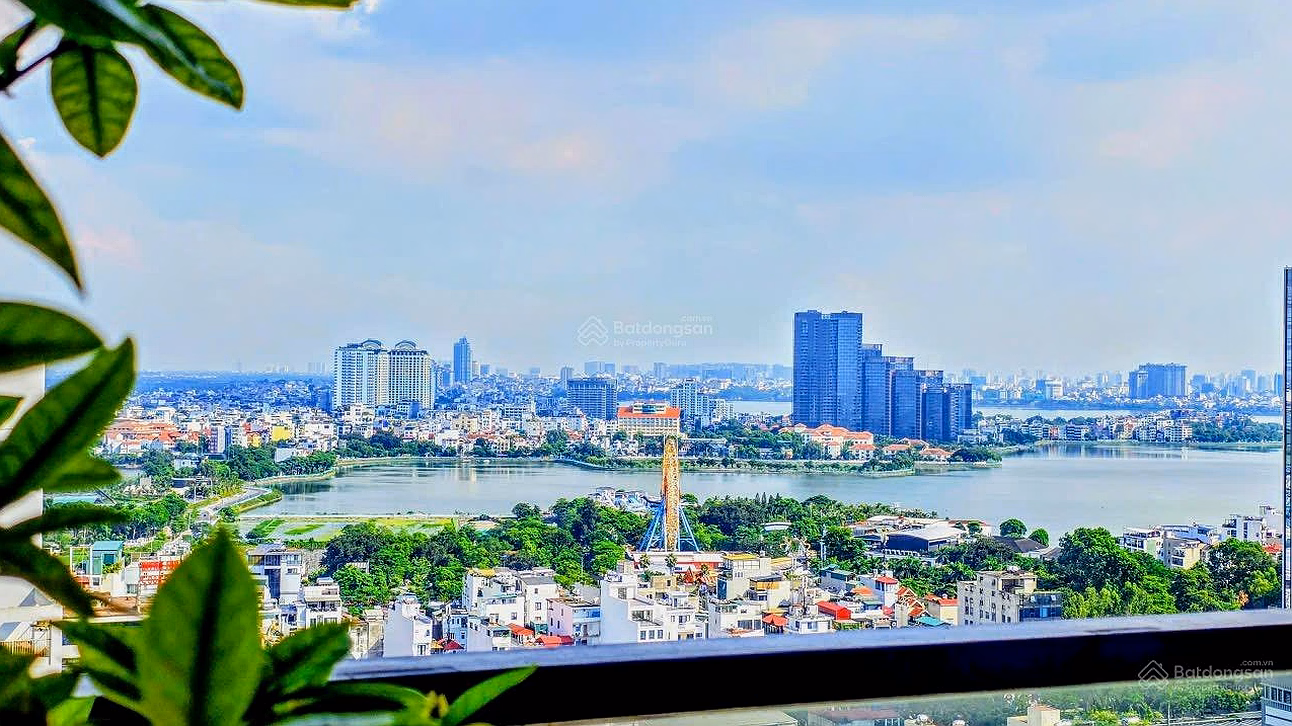 For sale CH Penthouse Duplex, corner unit, 2 open sides, 4 bedrooms, high-class furniture