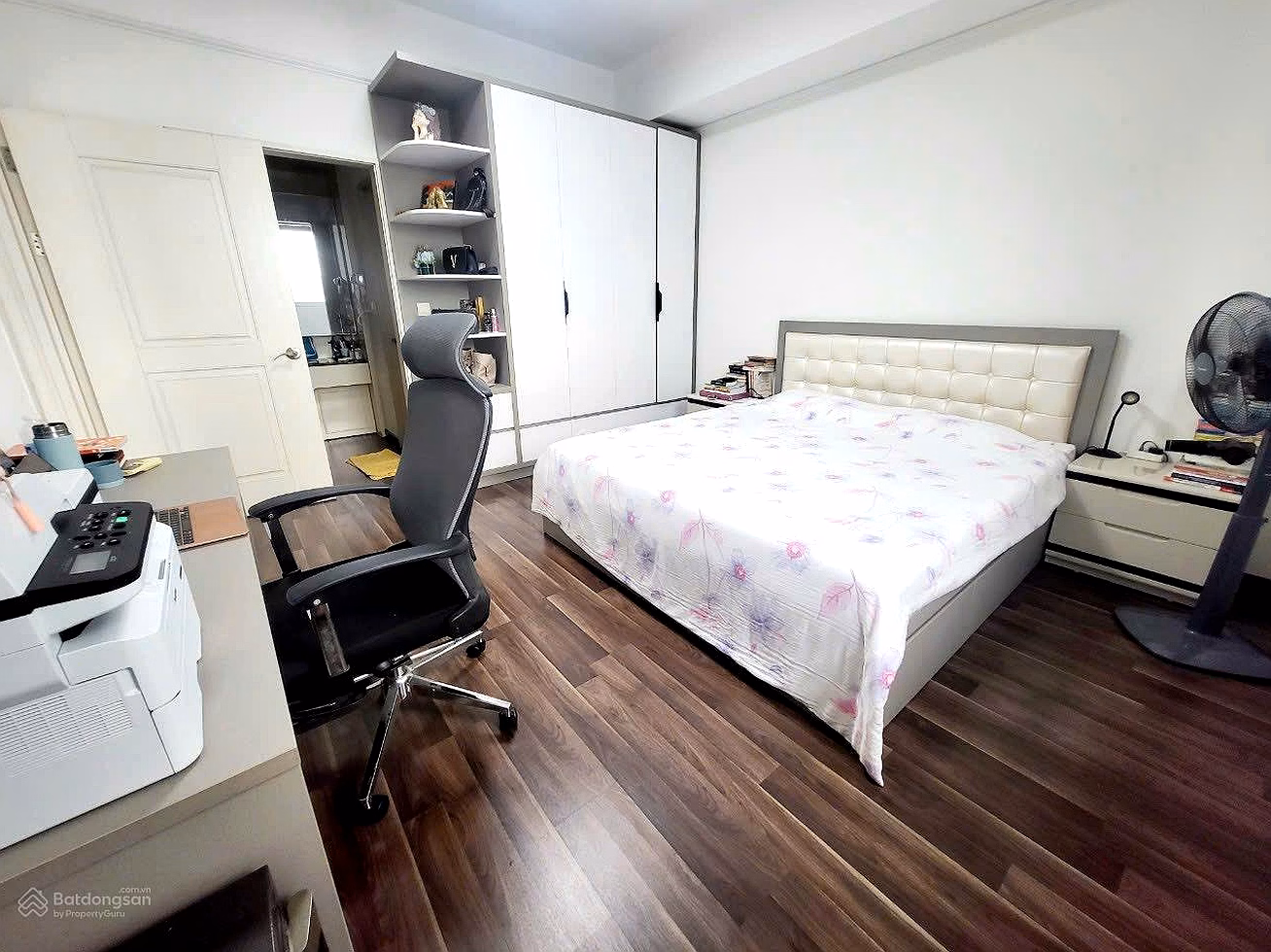 Urgent! Selling 3 bedroom 2 bathroom 135m2 apartment at Imperia An Phu, price only 9.8 billion, City. HCM
