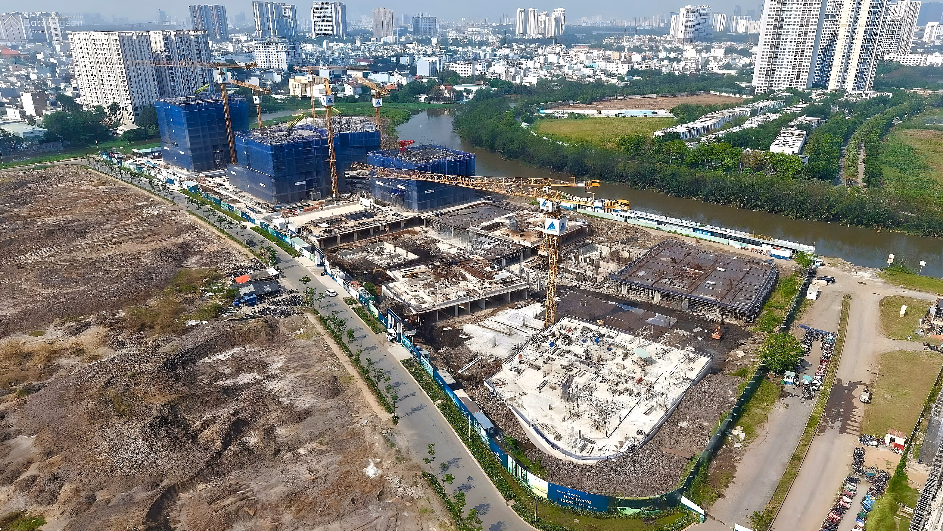 The Privé District 2 luxury apartment, exclusive shopping cart at good prices, only 10% deposit, sign sales contract until 2028 to receive the house
