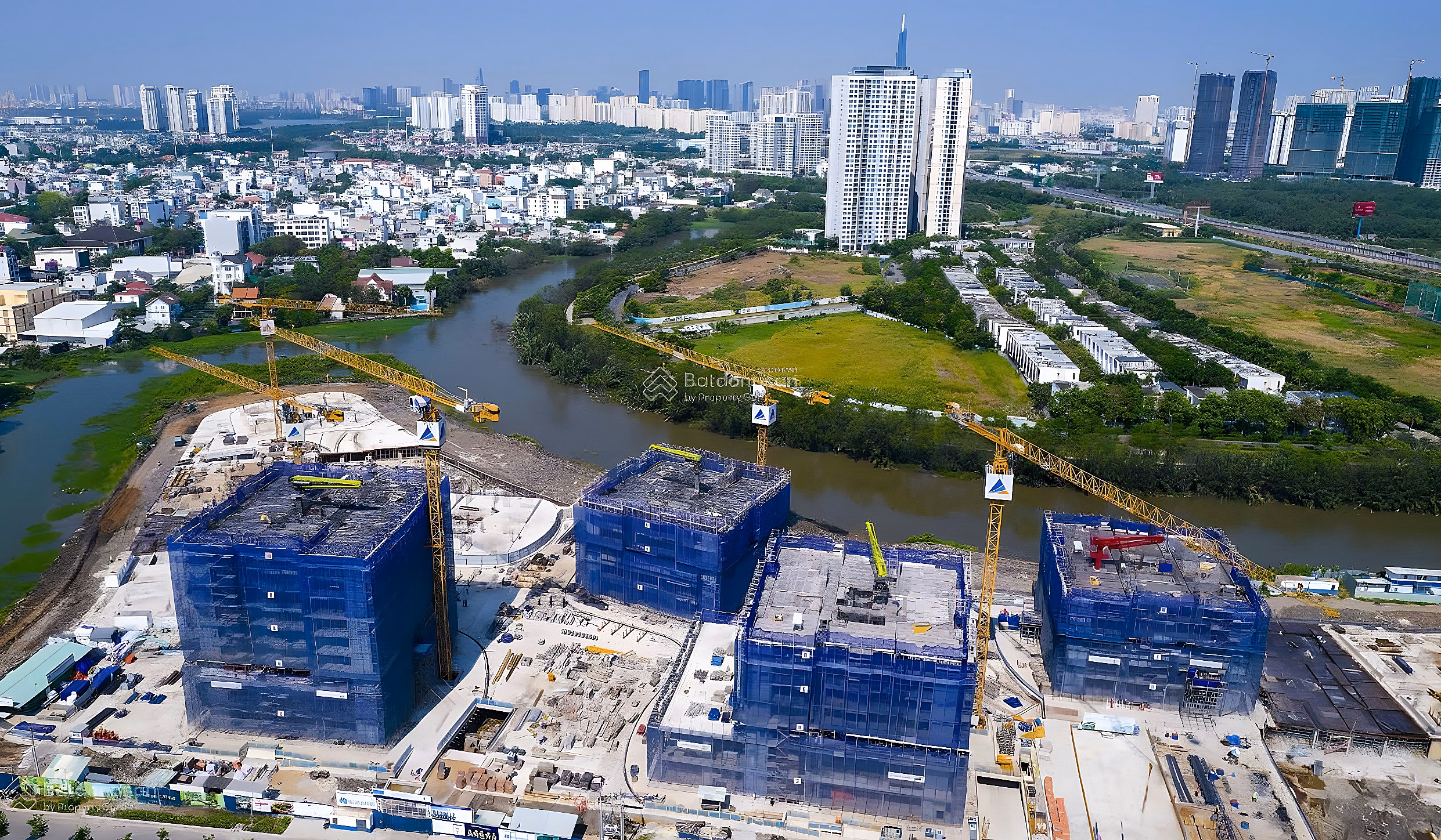 The Privé District 2 luxury apartment, exclusive shopping cart at good prices, only 10% deposit, sign sales contract until 2028 to receive the house
