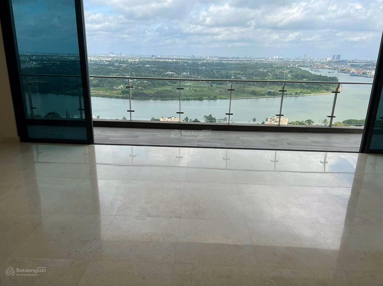 Unique product - Selling 4 bedrooms Q2 Thao Dien, direct river view, sparkling beauty, quiet, private elevator