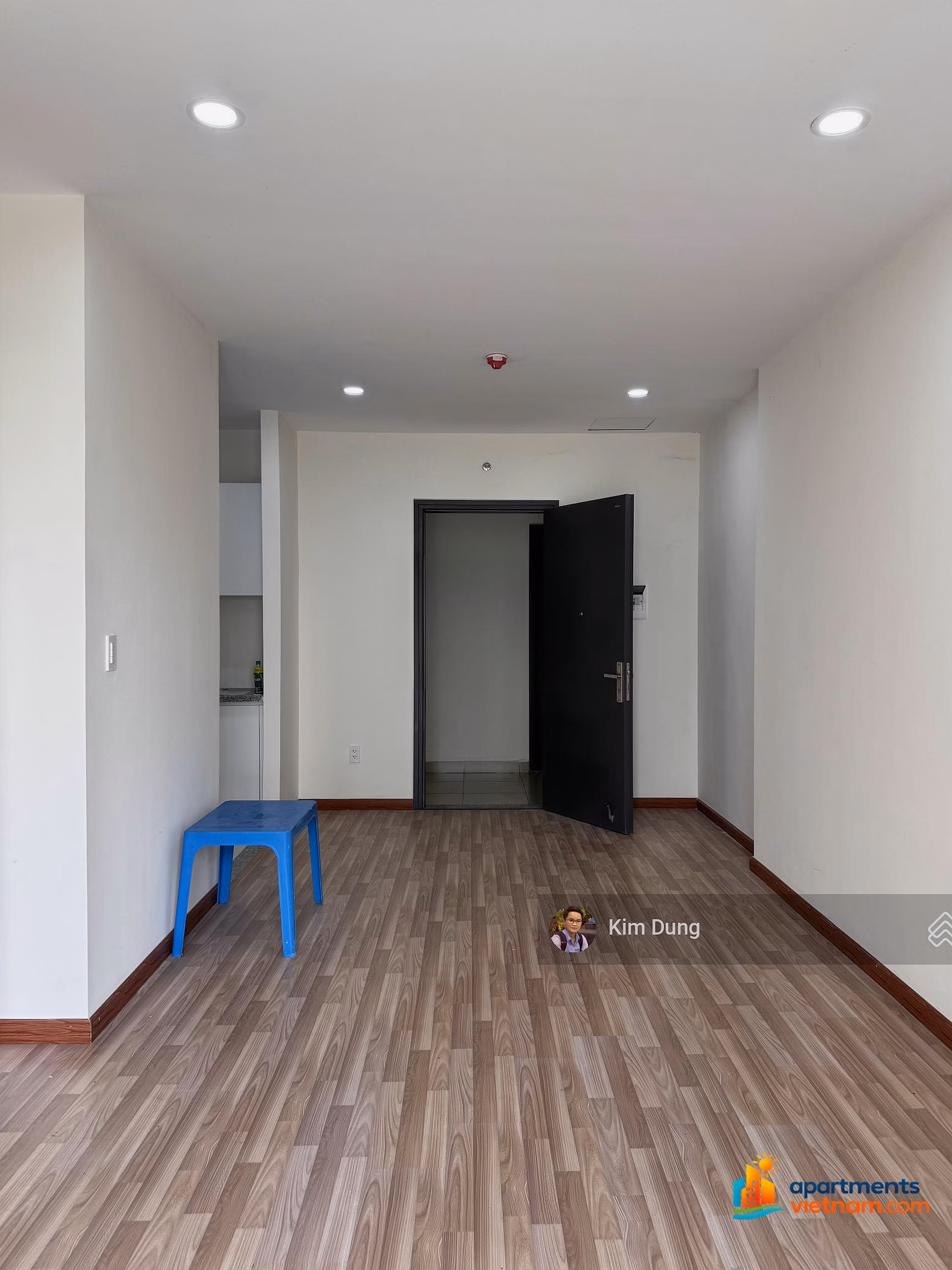 Selling Vo Van Kiet frontage apartment with 2 bedrooms Price 3.1 billion