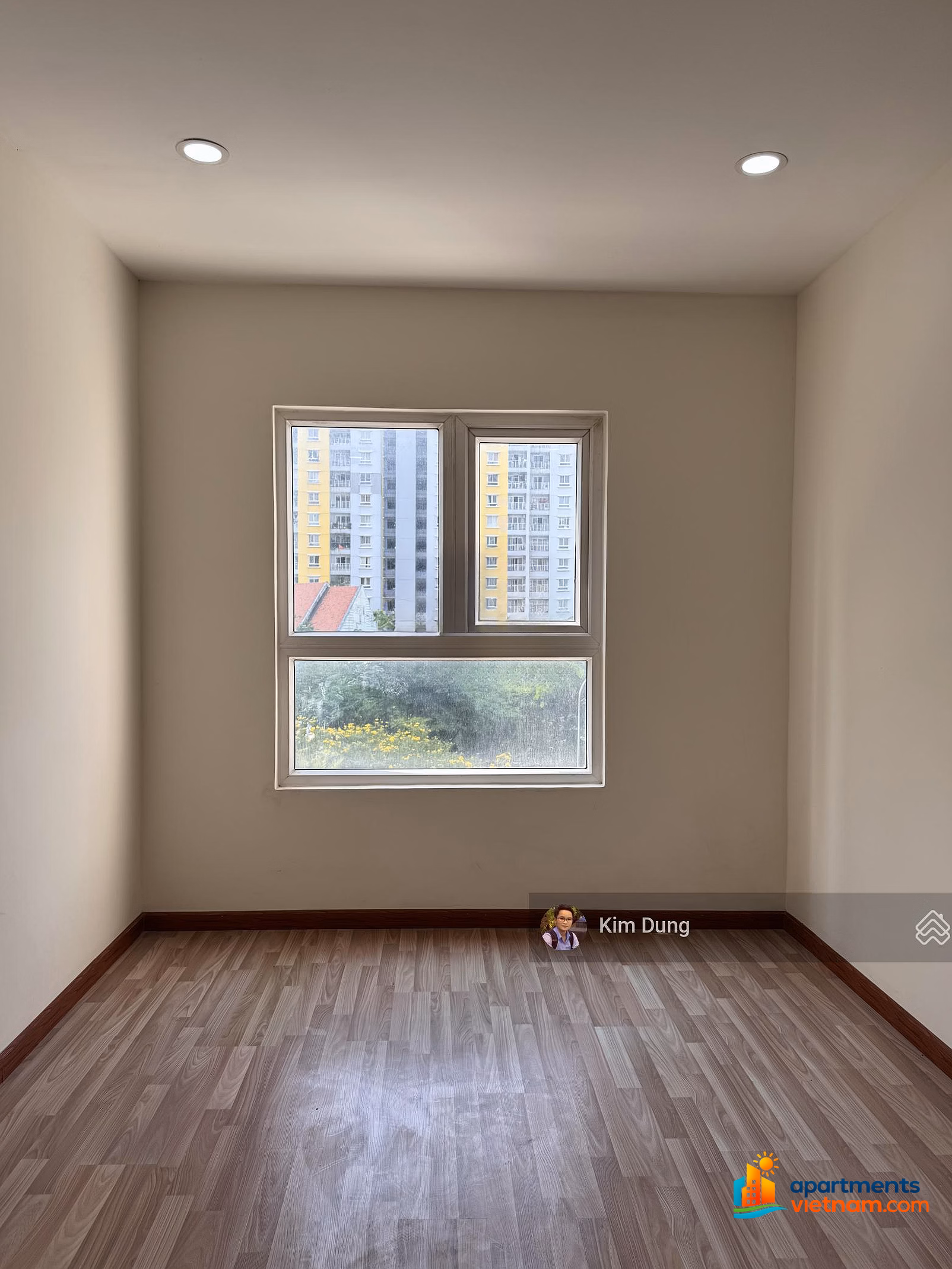 Selling Vo Van Kiet frontage apartment with 2 bedrooms Price 3.1 billion