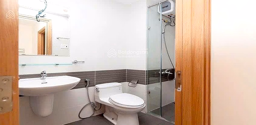 Going abroad so need to sell Him Lam Cho Lon apartment 97m² fully furnished - View house 0776 943 ***