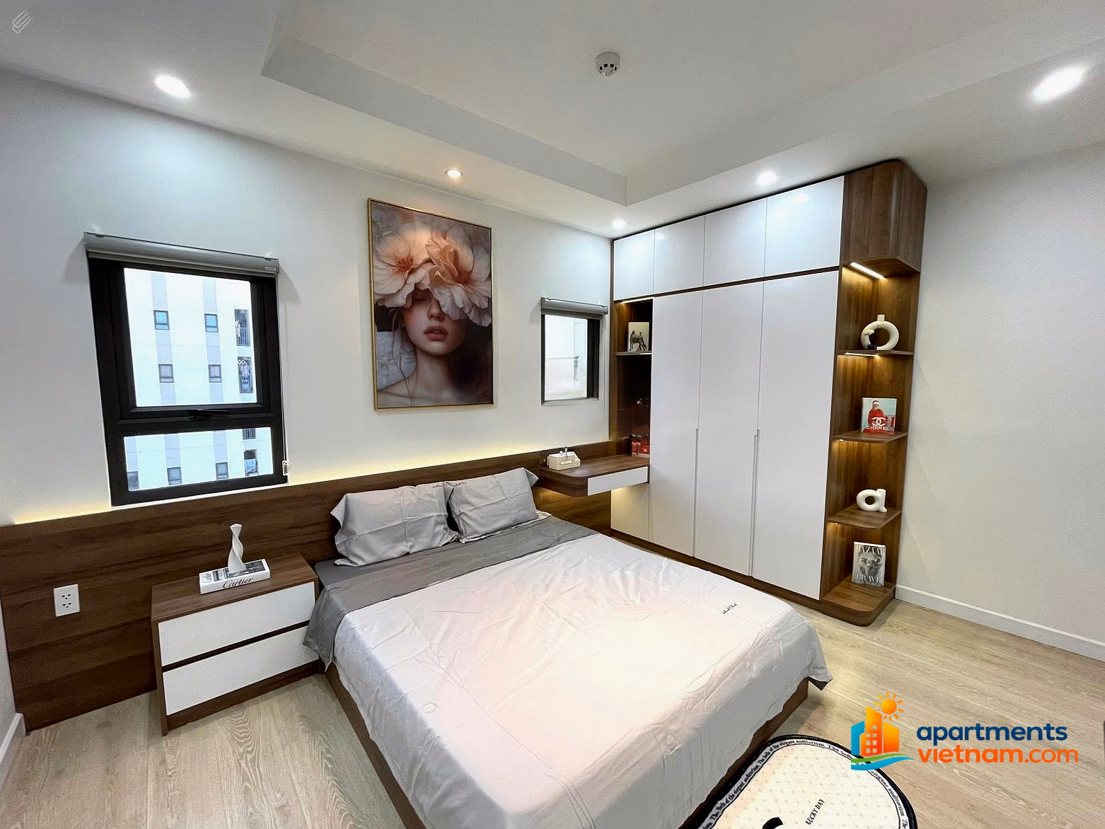 Commercial corner apartment SSH08 with sea view for sale!