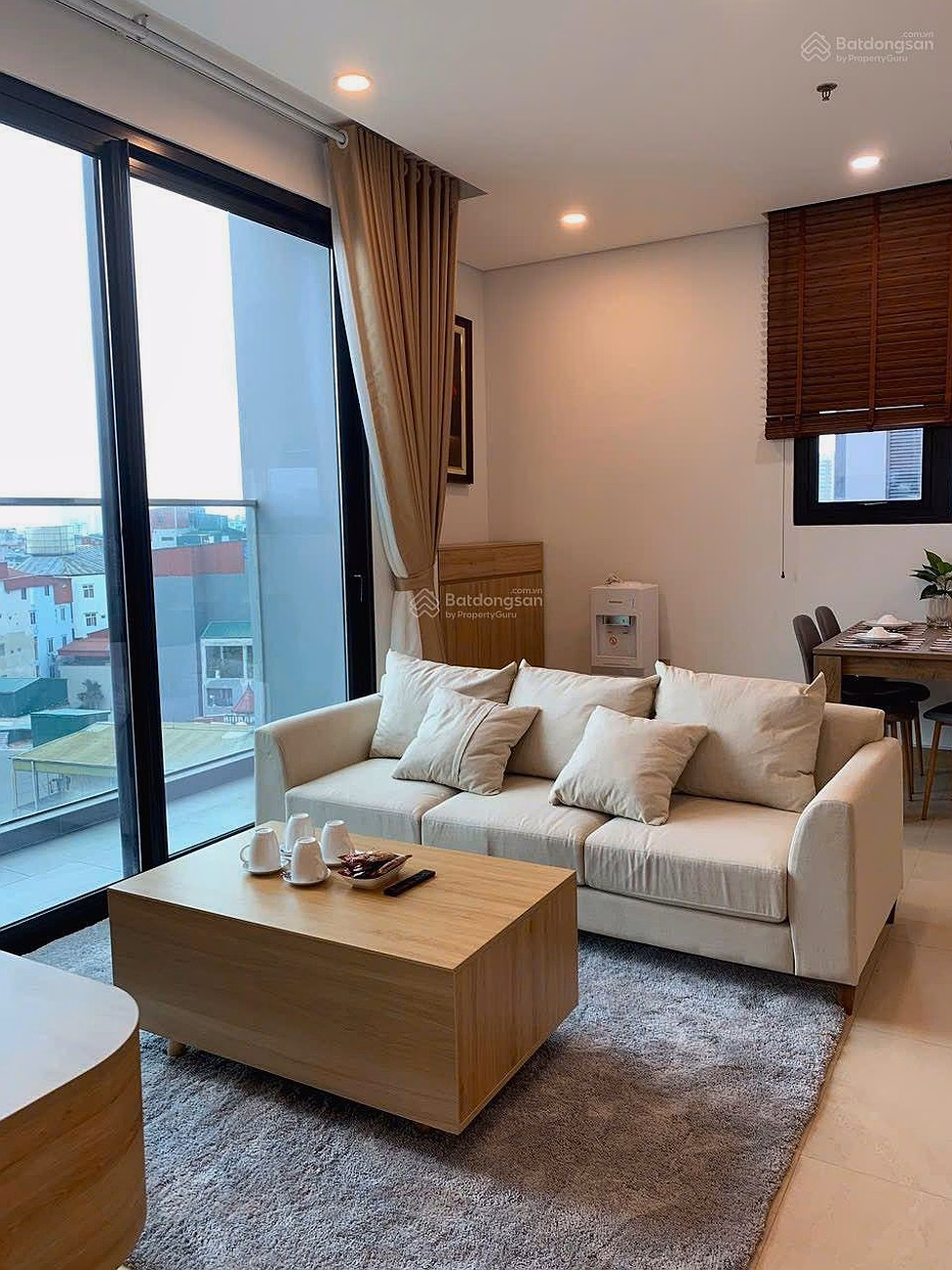 Lancaster Luminaire, 2 bedroom, 2 bathroom corner apartment on Lang street, Hanoi. Currently rented, earning nearly 280 million/year