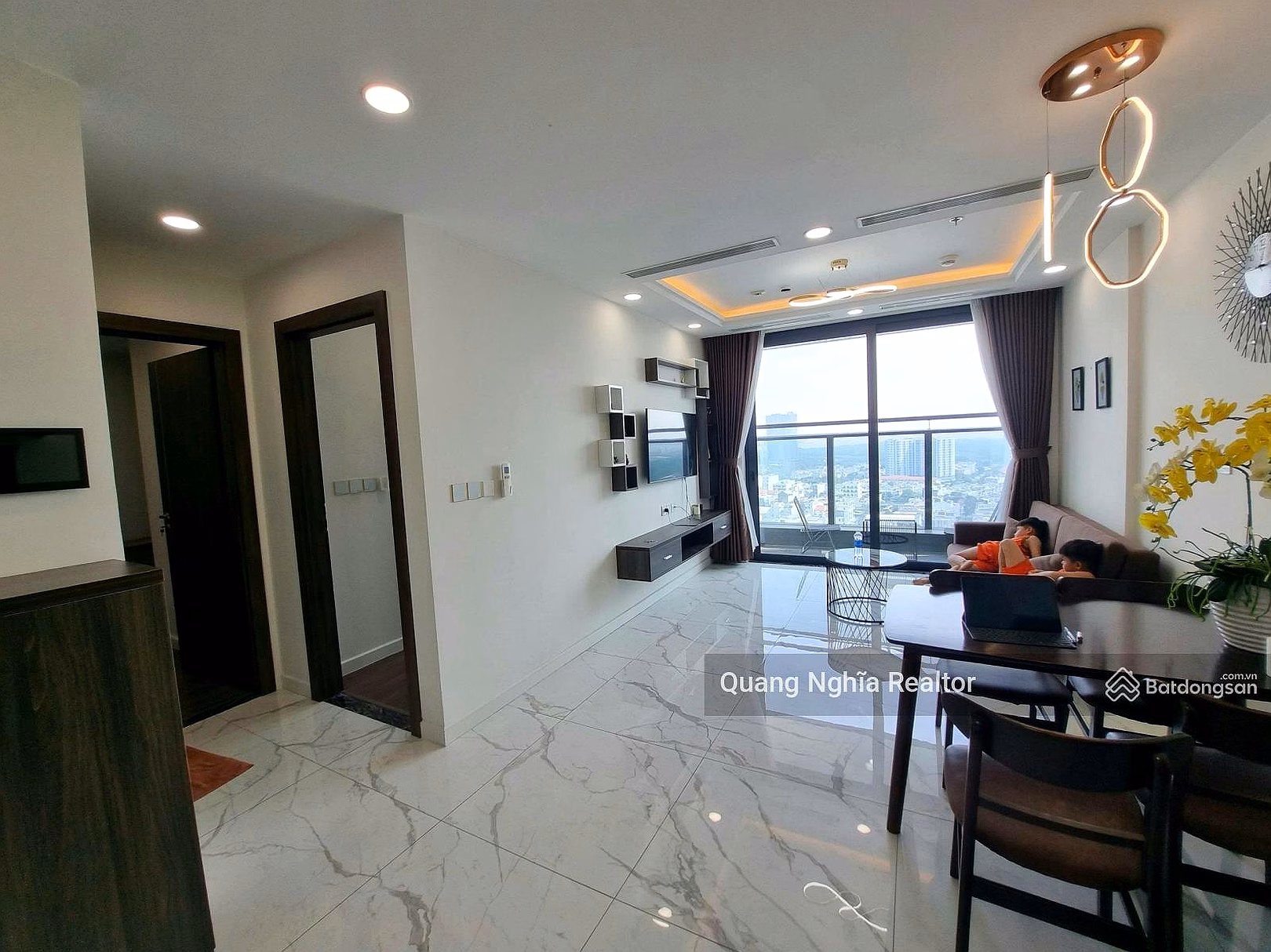 Sunshine Sky City 2-bedroom office for sale, high floor, open view, good market price***