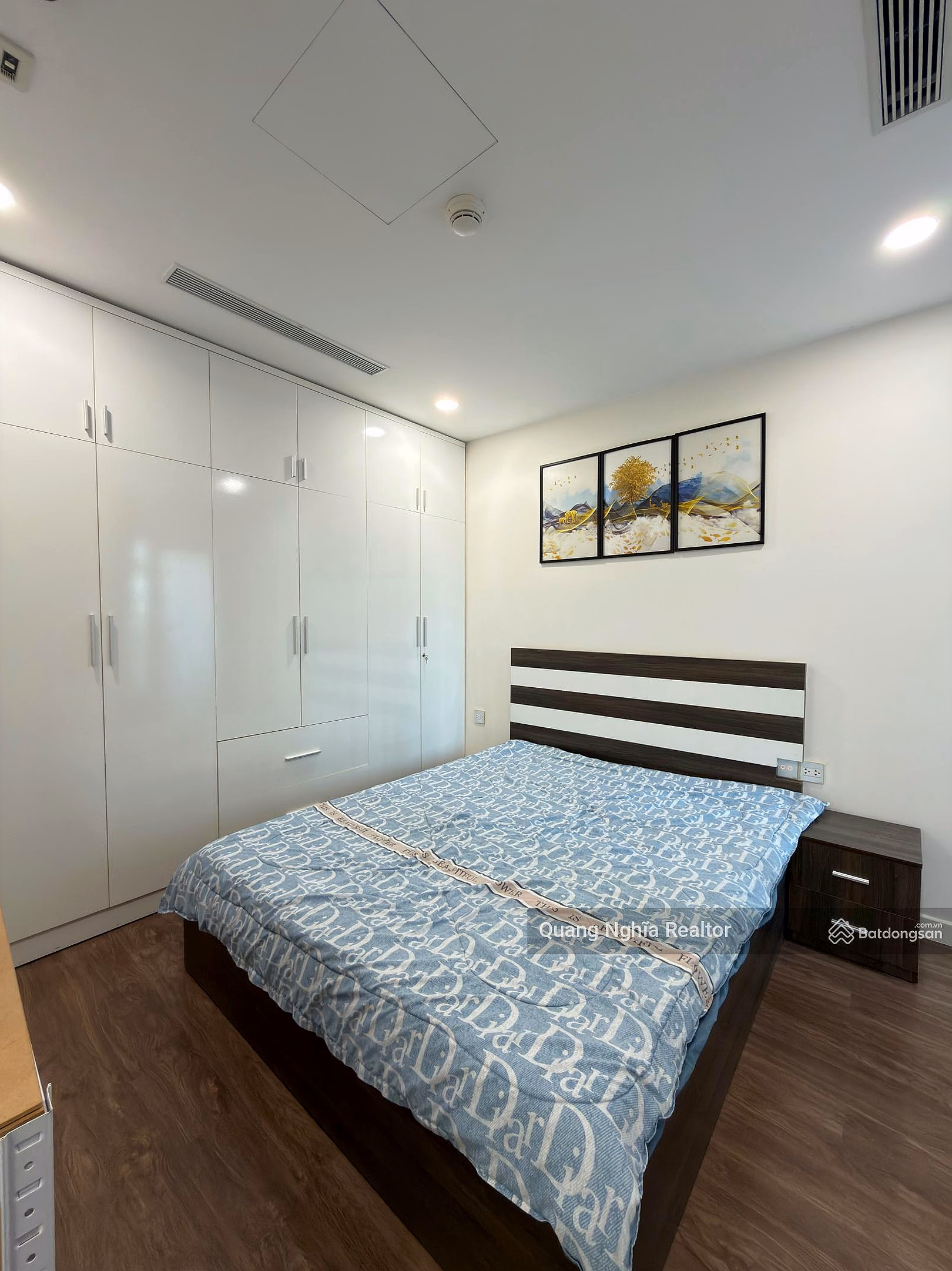 Sunshine Sky City 2-bedroom office for sale, high floor, open view, good market price***