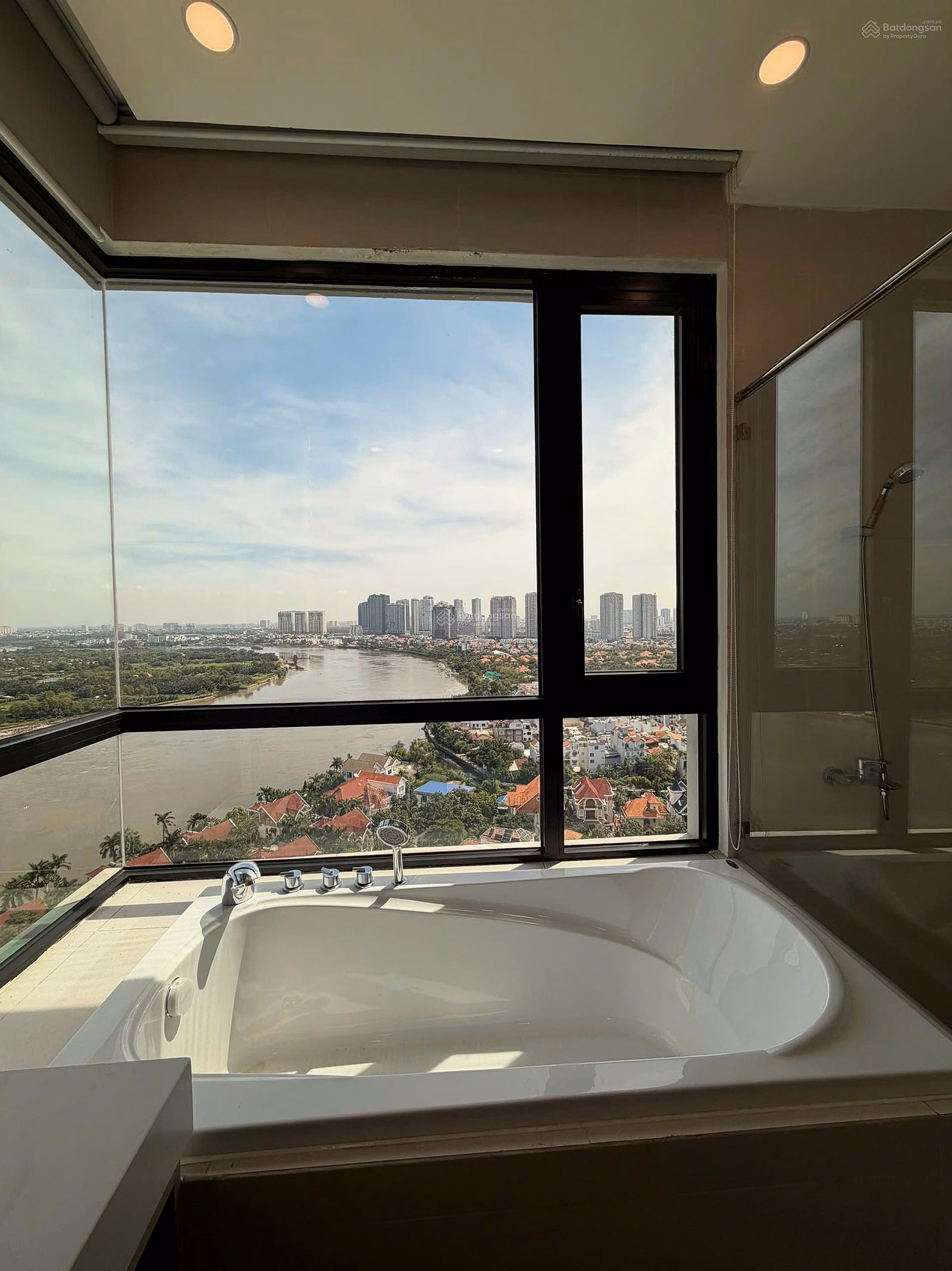 Penthouse D'edge Thao Dien, Area: 420m2 + Private swimming pool, view of Saigon River Price: 80 billion***