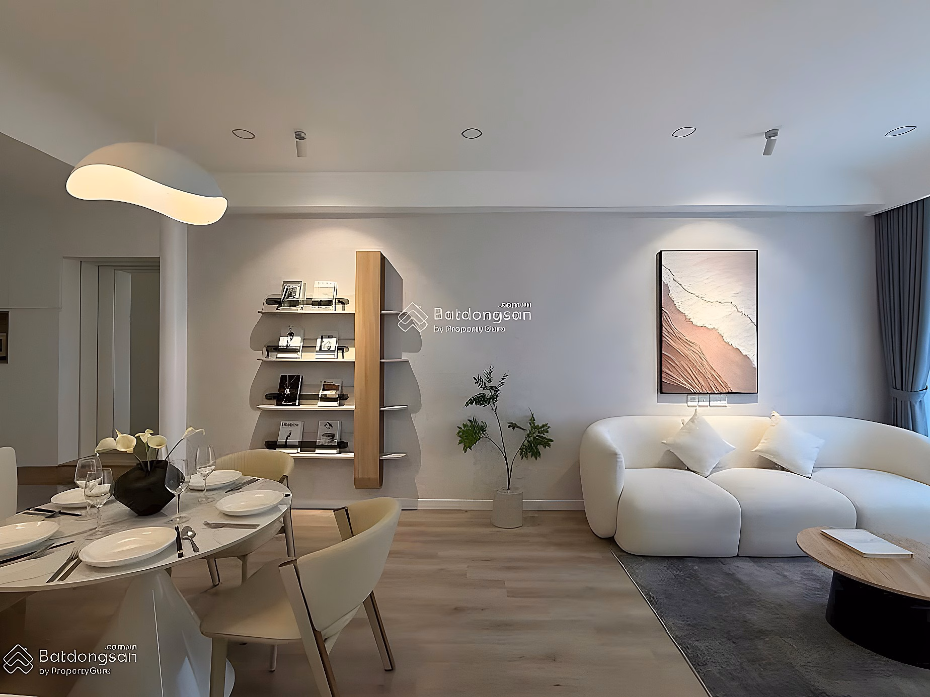 Apartment for rent urgently at Oriental Plaza, Tan Phu. Area: 82m2, 2 bedrooms, 2 bathrooms. Price 10 million Contact: 0932 874 *** - Hoa