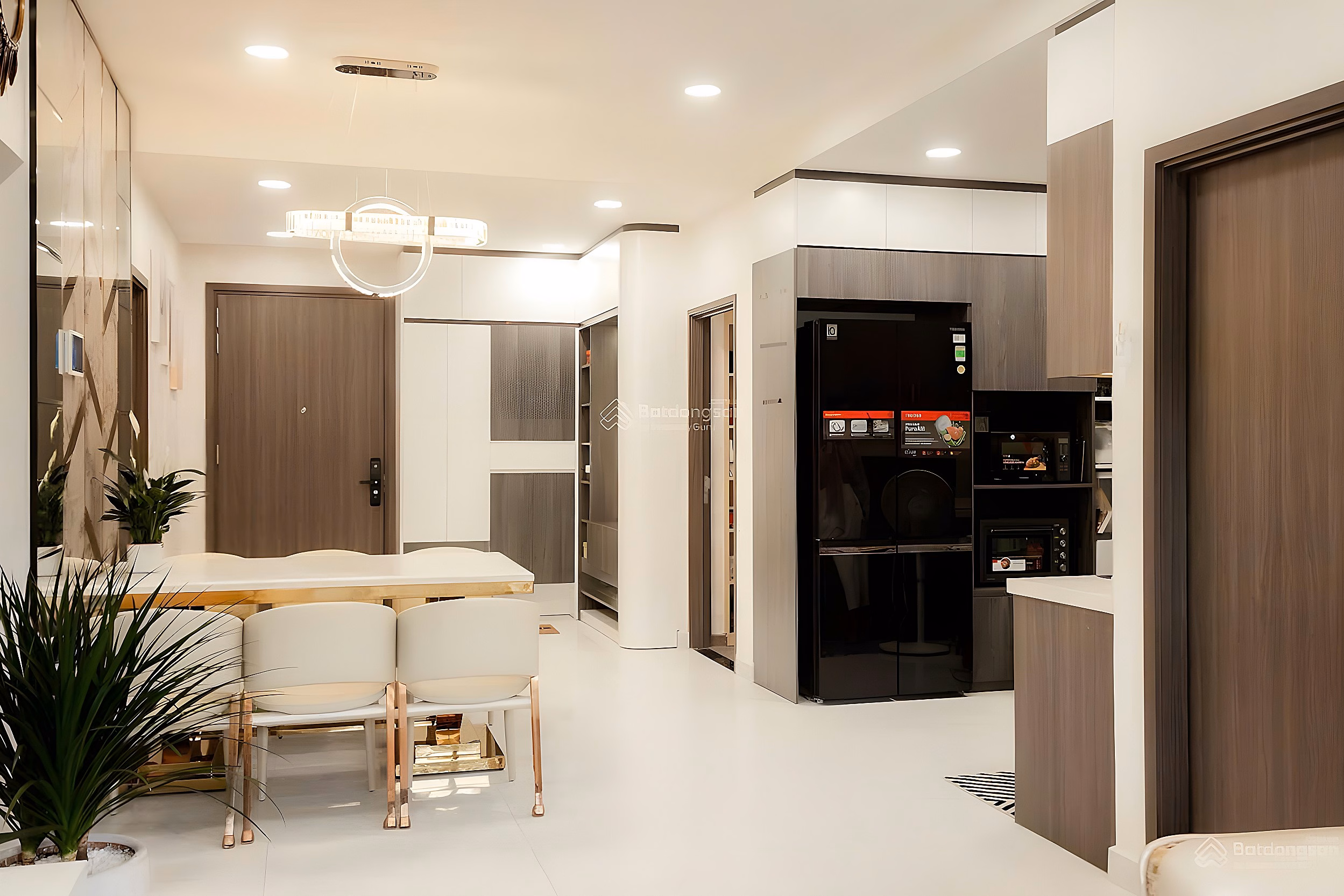 Remax Plaza apartment for rent, 11 million VND, 86m2, 2 bedrooms, 2 bathrooms, district 6, HCM*** meet Hien