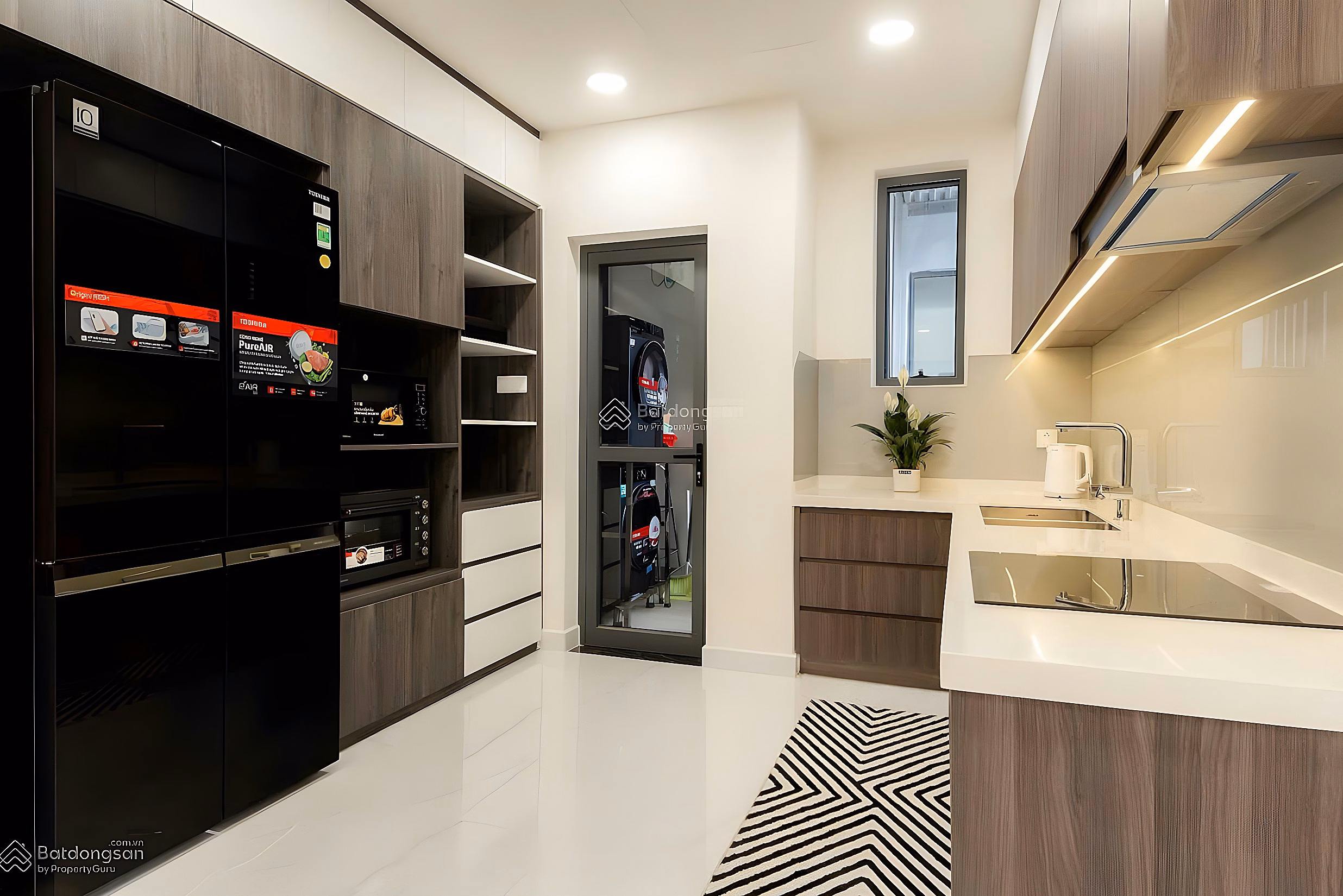 Remax Plaza apartment for rent, 11 million VND, 86m2, 2 bedrooms, 2 bathrooms, district 6, HCM*** meet Hien