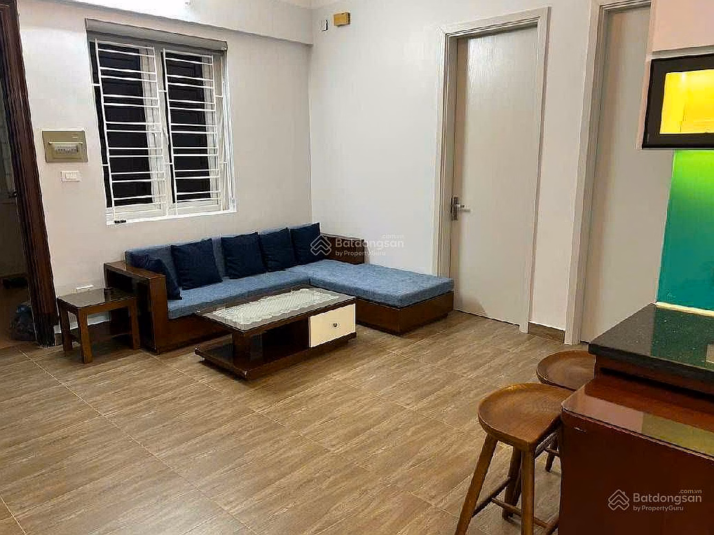 The owner sells Vinh Hoang apartment complex, price 4 billion, 62m2, 2 bedrooms, right at the wholesale market, beautiful lake view