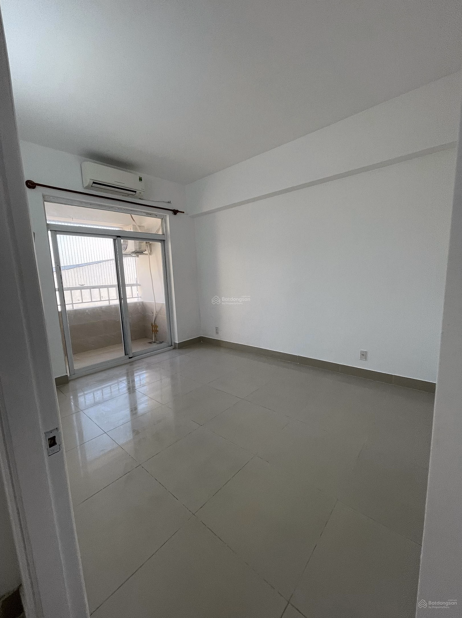 Celebrate the 30.4th of Phan Chu Trinh front apartment building - Officer School - Chu Van An 62 m2 - beautiful new 3.87 billion