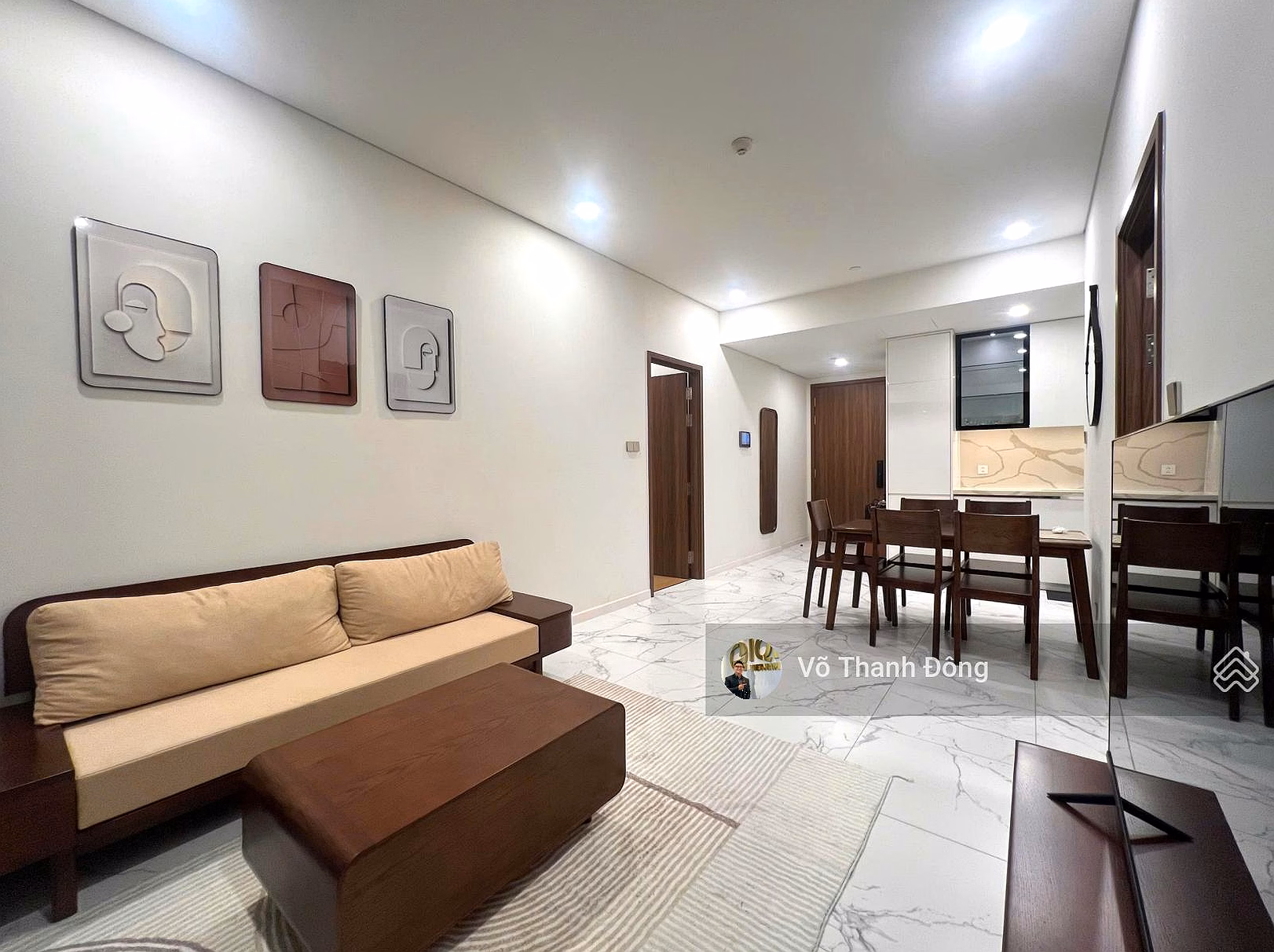 Selling 2 bedrooms 70m2 The Galleria Metropole, river view, price 25.5 billion inclusive, full beautiful furniture
