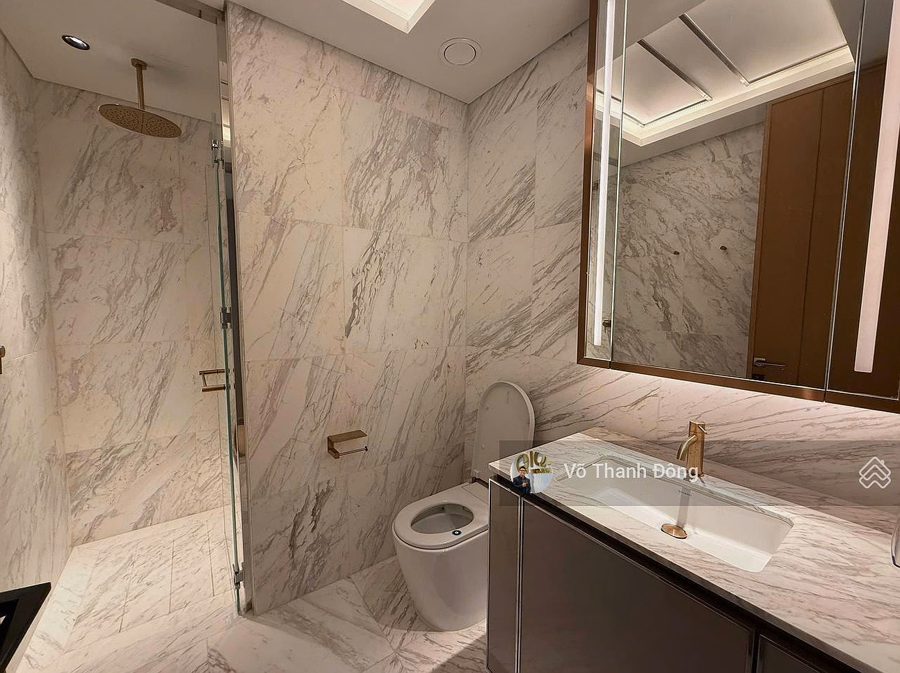 Selling a 2-bedroom apartment at Grand Marina Saigon with direct river view, fully furnished, good price 46 billion, all included