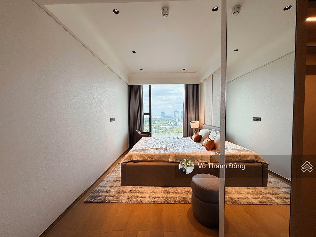 Selling a 2-bedroom apartment at Grand Marina Saigon with direct river view, fully furnished, good price 46 billion, all included