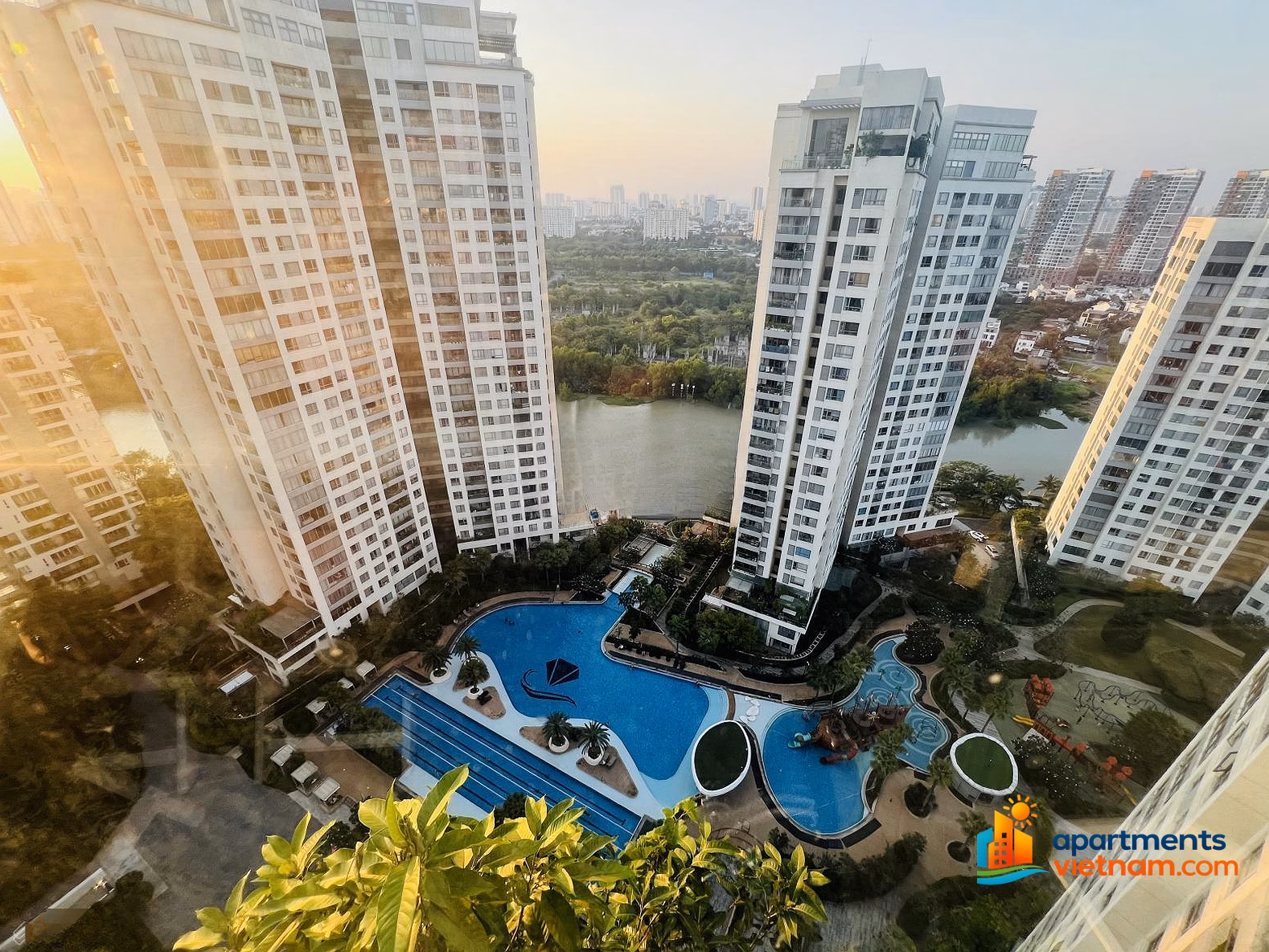 2 bedrooms available, beautiful view, fully furnished, 26 million Diamond Island. (New products every day, good prices)