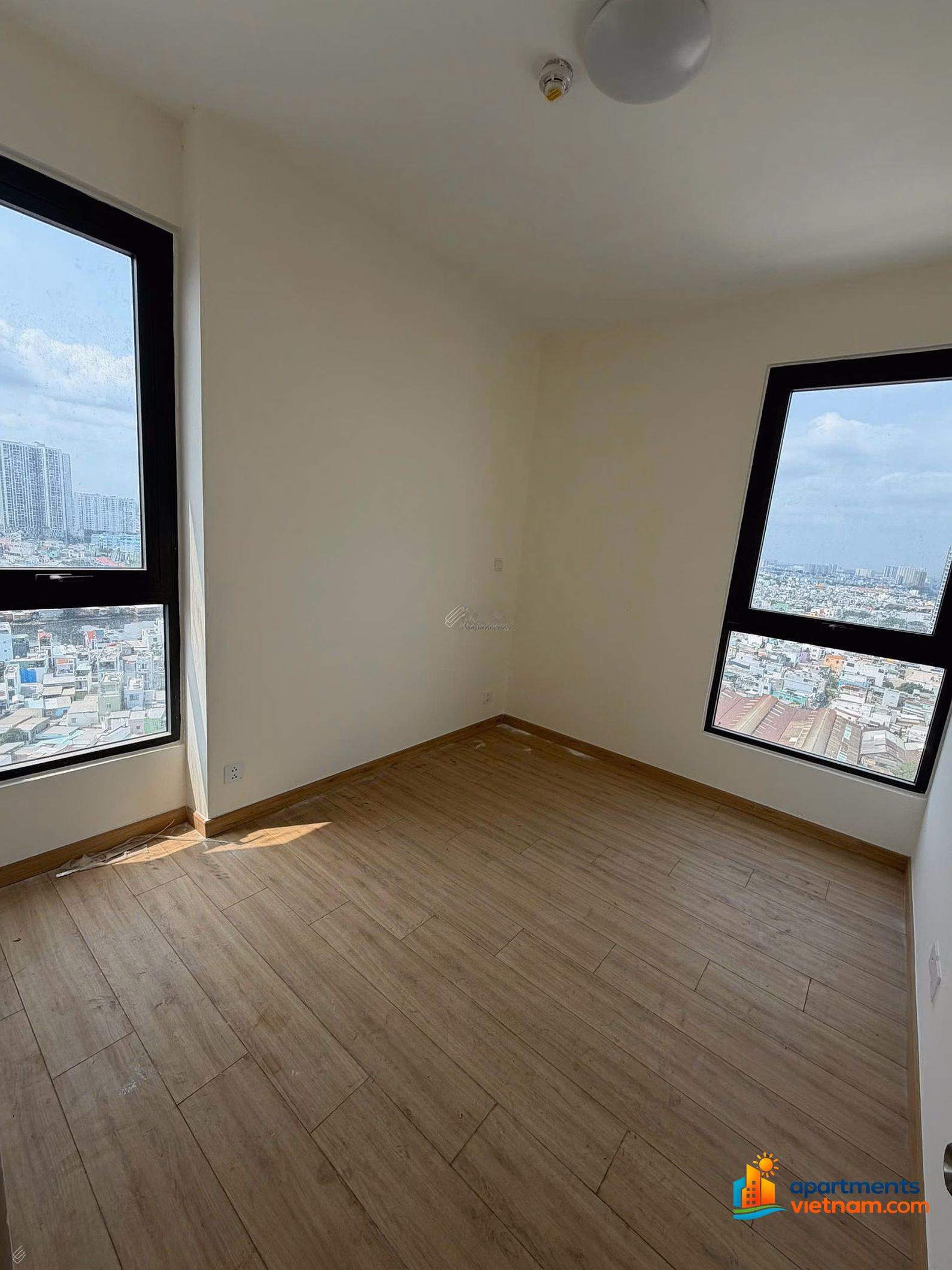 Exclusive shopping cart of 10 apartments with the best price currently in June Aurora Residences District 8