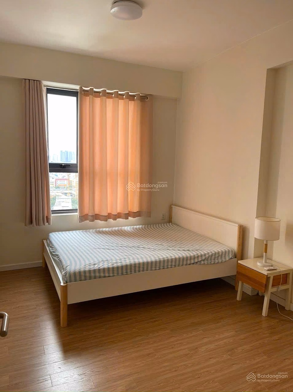 M-One NSG apartment for rent, 2 bedrooms, Bitexco view, good price