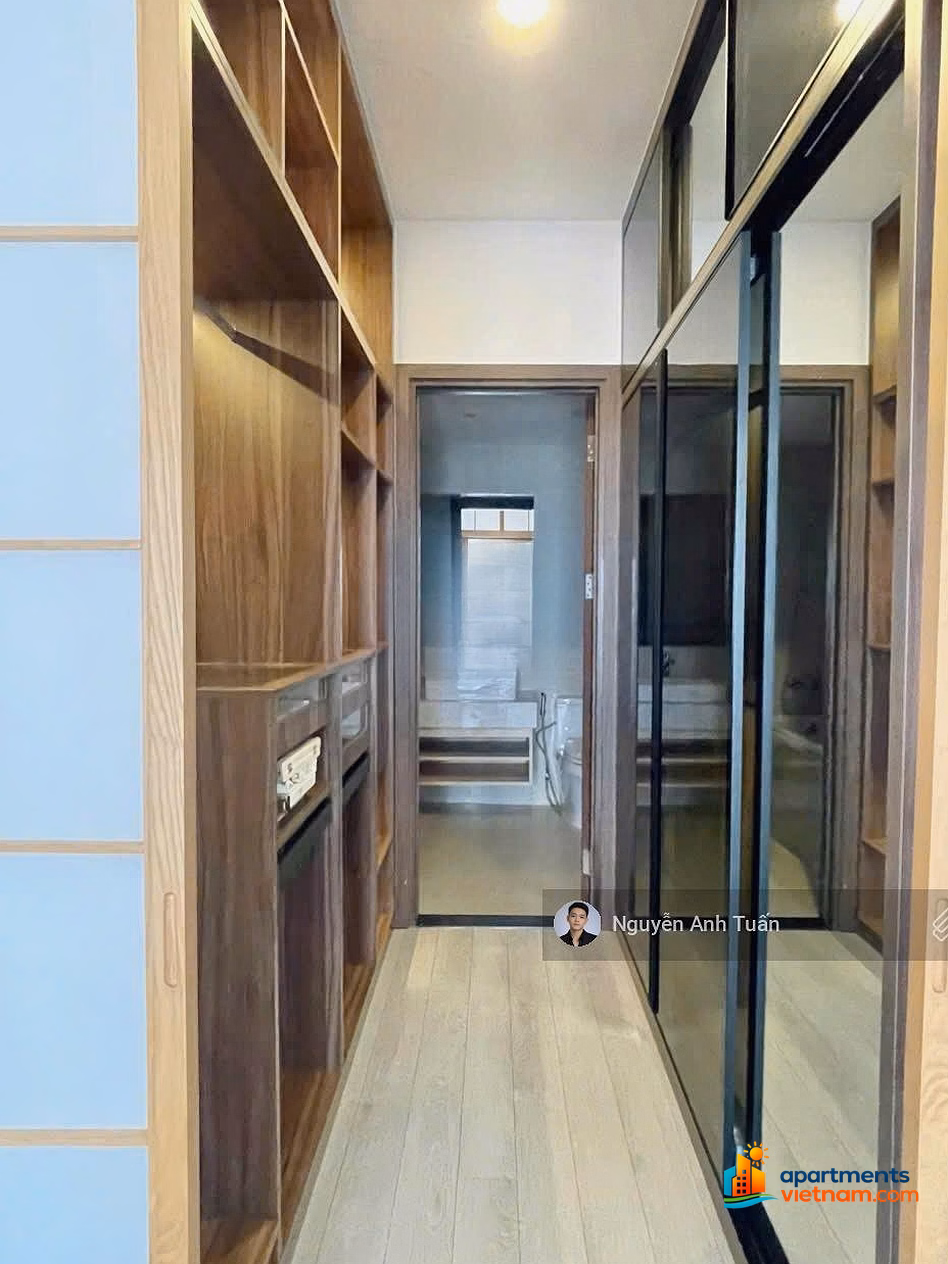 Urgent rent of 2 bedroom, 2 bathroom, 88m2 apartment at Saigon Royal Residence, 28 million VND - River view, fireworks