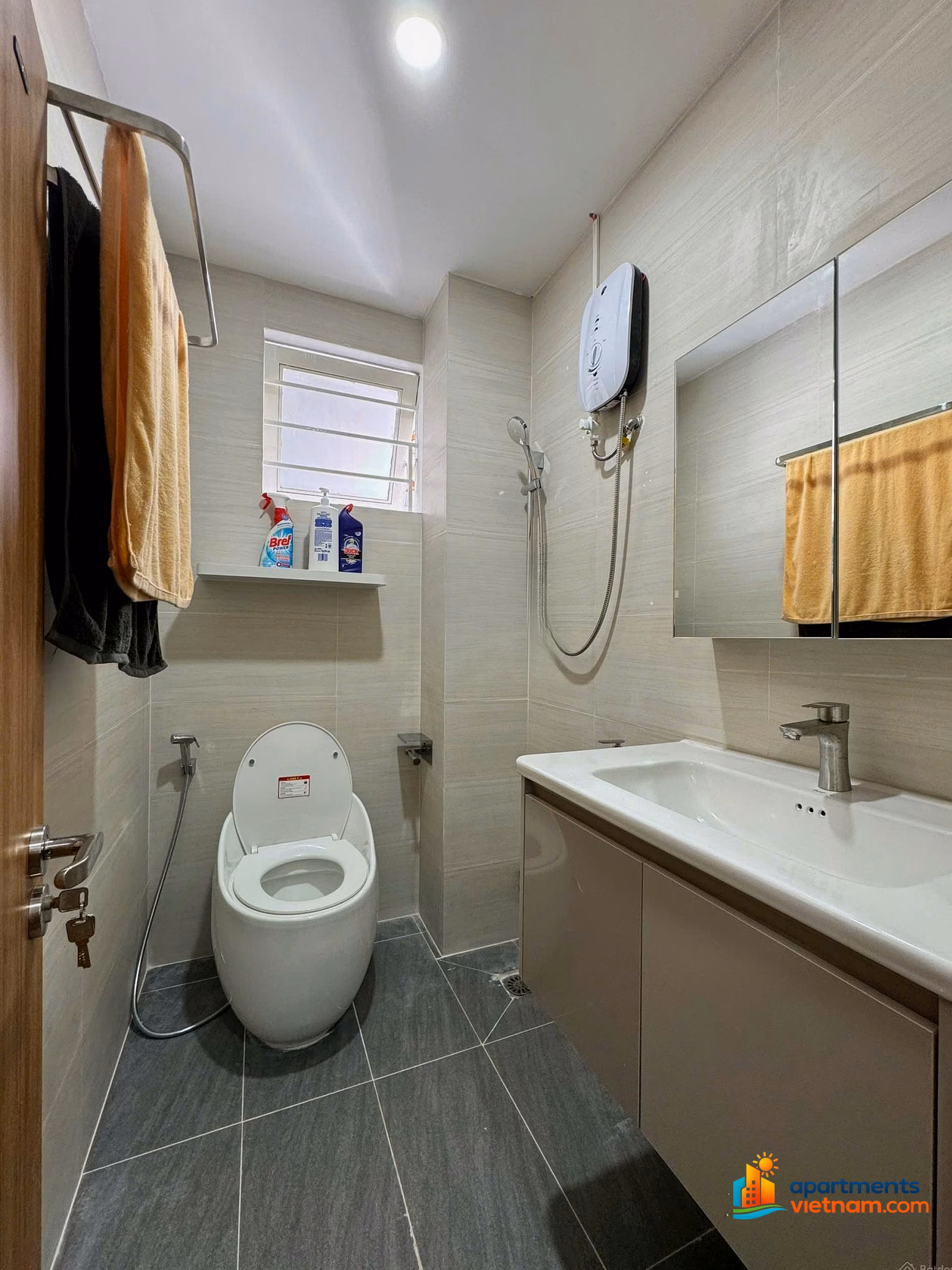 Ngo Si Lien apartment for sale in the center of Nha Trang city, fully furnished, very beautiful
