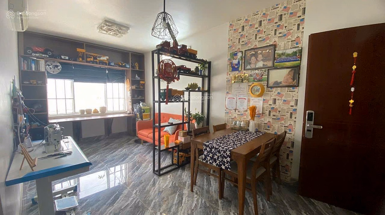 Apartment for sale with river view, super nice interior, extremely airy house