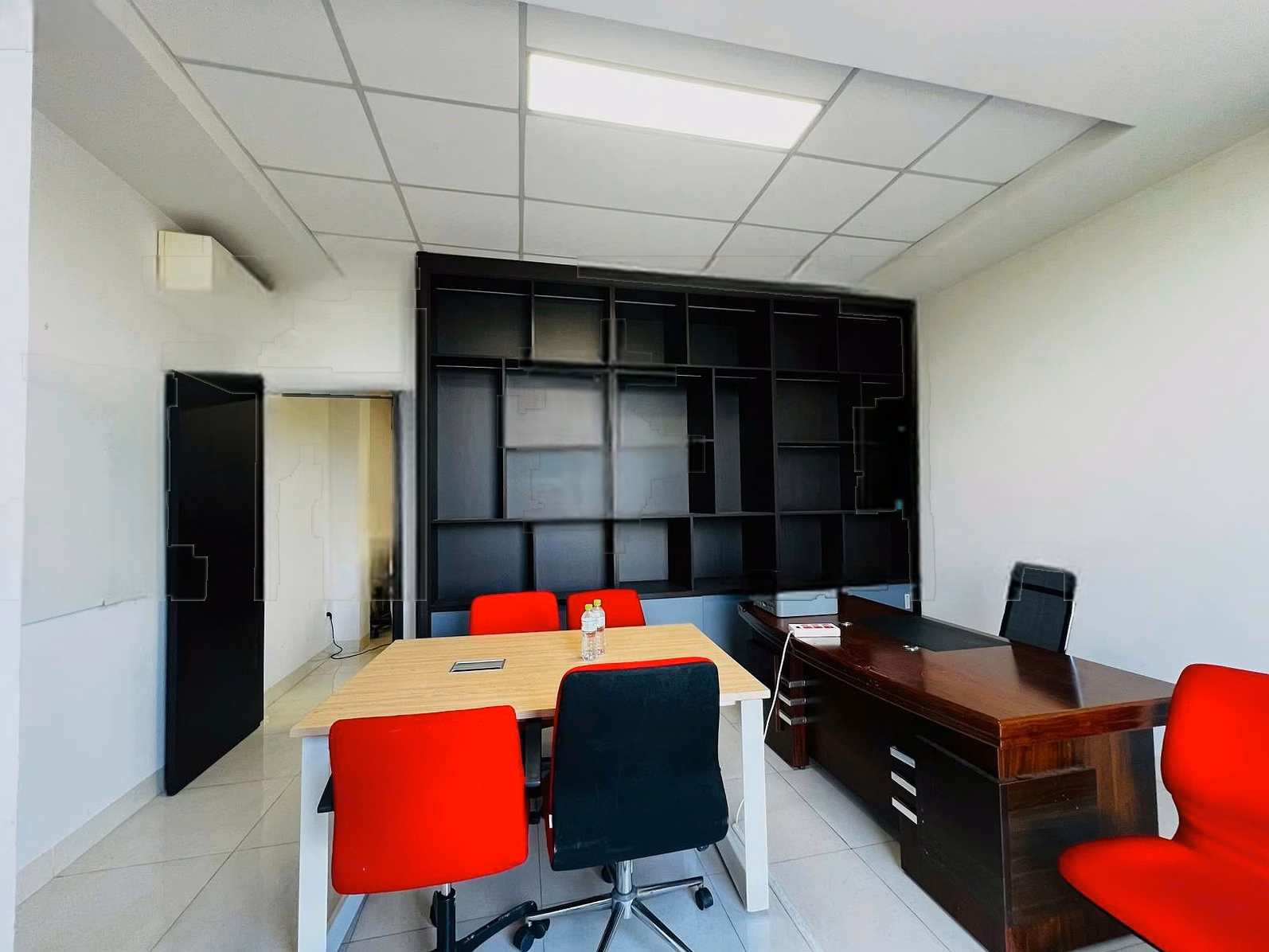 Fully furnished office for rent, free of charge with all package services in the center of Da Nang city